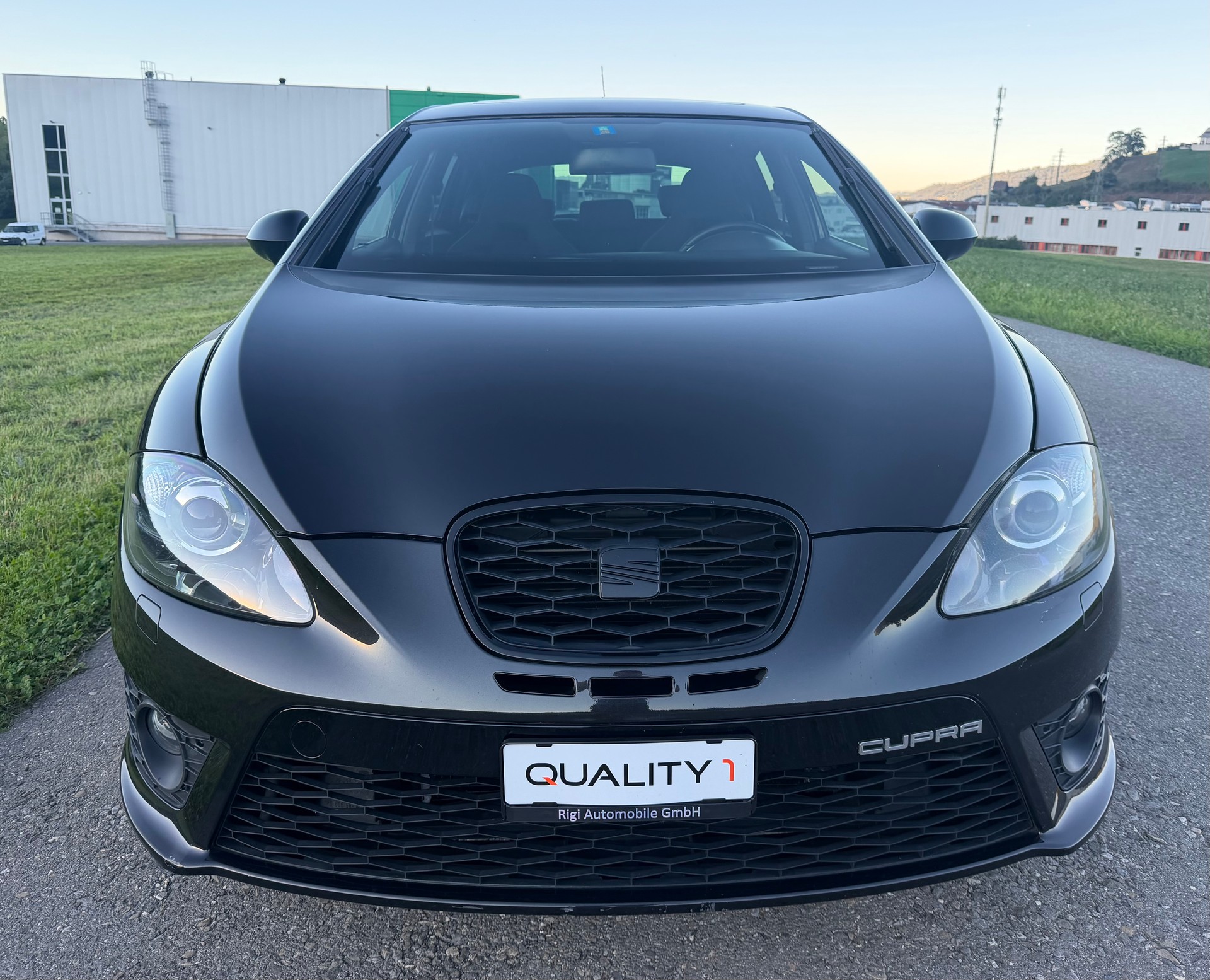 SEAT Leon 2.0 TSI Cupra-image-2