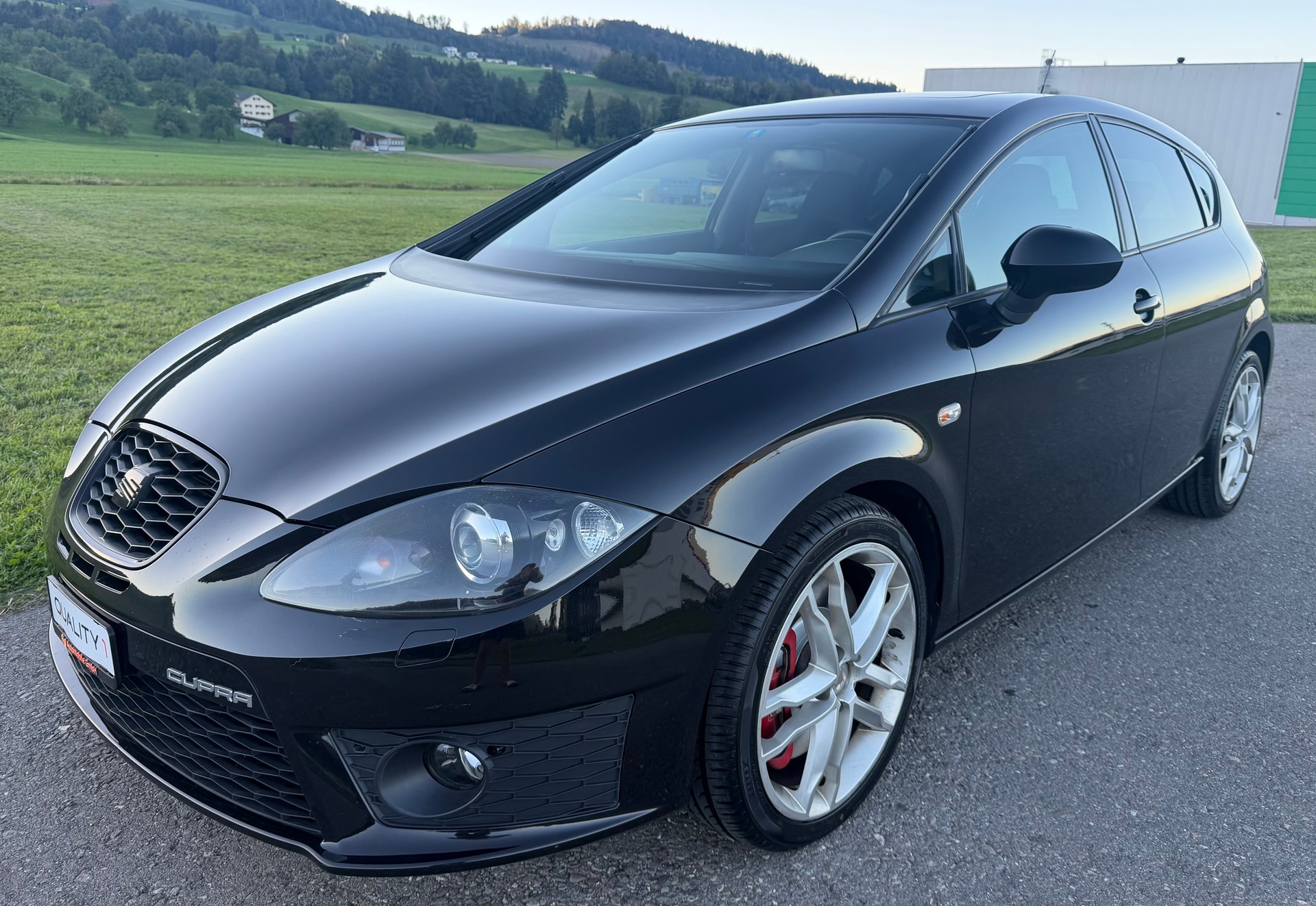 SEAT Leon 2.0 TSI Cupra-image-1