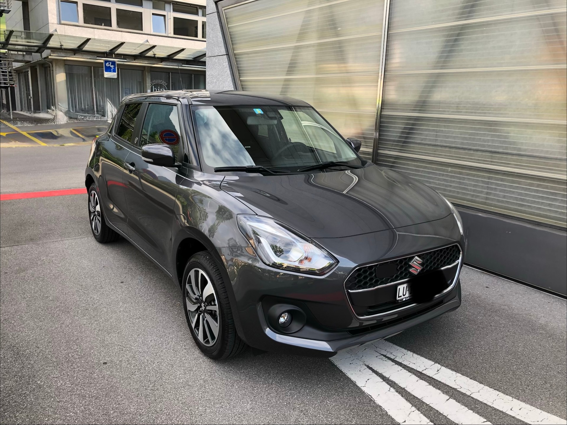 SUZUKI SWIFT 1.2 Sergio Cel. Top Hybrid 4x4-image-0