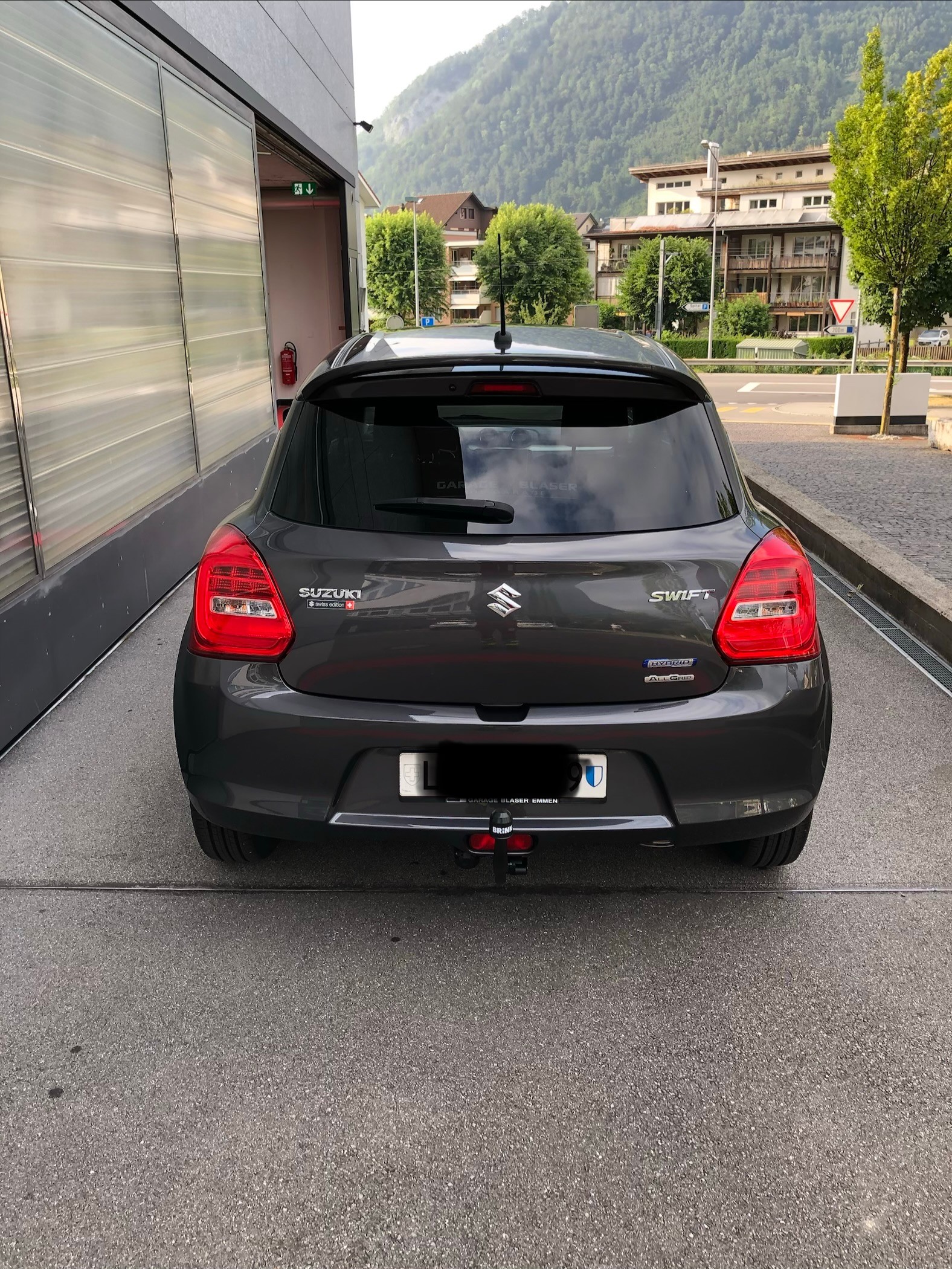 SUZUKI SWIFT 1.2 Sergio Cel. Top Hybrid 4x4-image-2