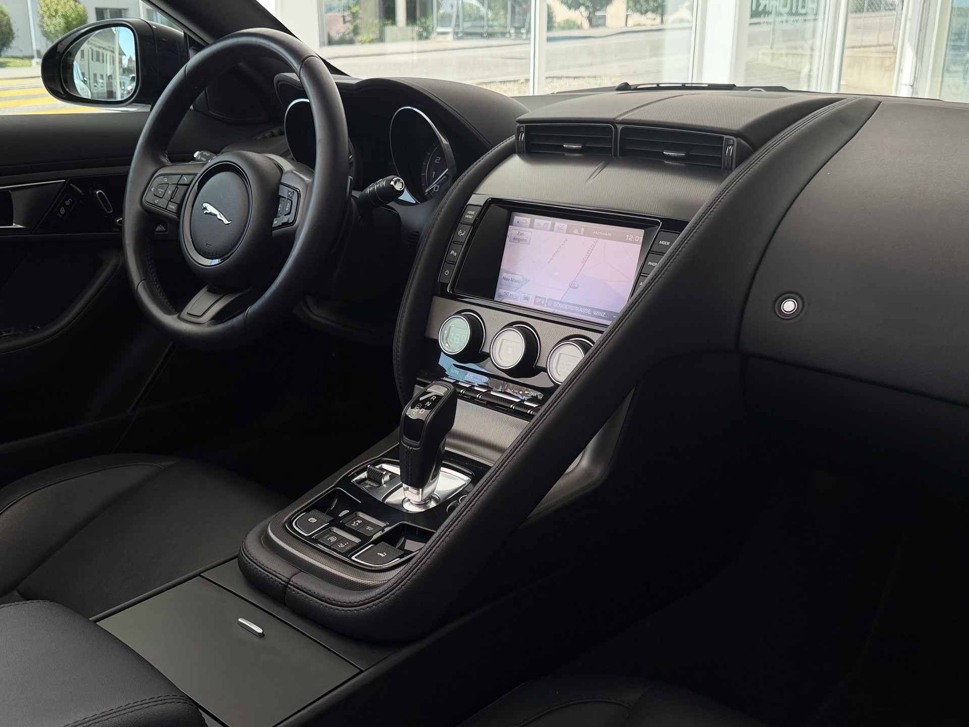 JAGUAR F-Type Convertible 3.0 V6 S/C Performance Paket **TOP Zustand**-image-18