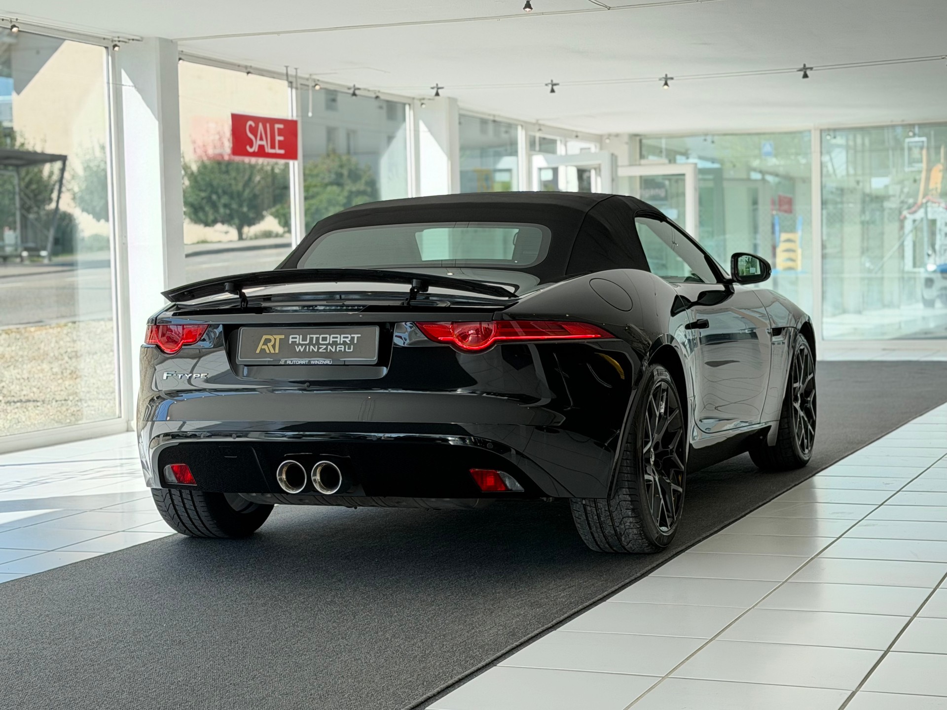 JAGUAR F-Type Convertible 3.0 V6 S/C Performance Paket **TOP Zustand**-image-7