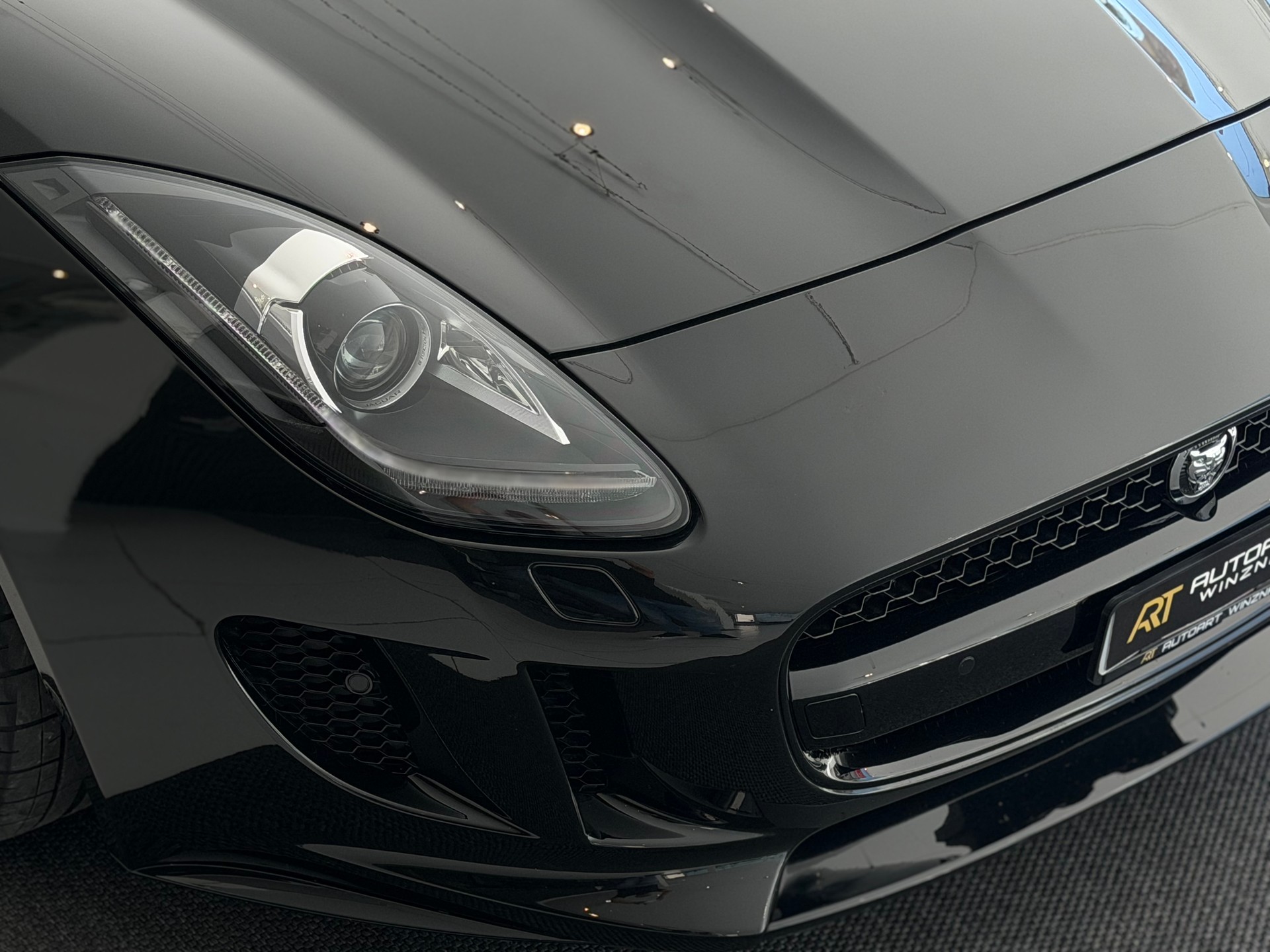 JAGUAR F-Type Convertible 3.0 V6 S/C Performance Paket **TOP Zustand**-image-22
