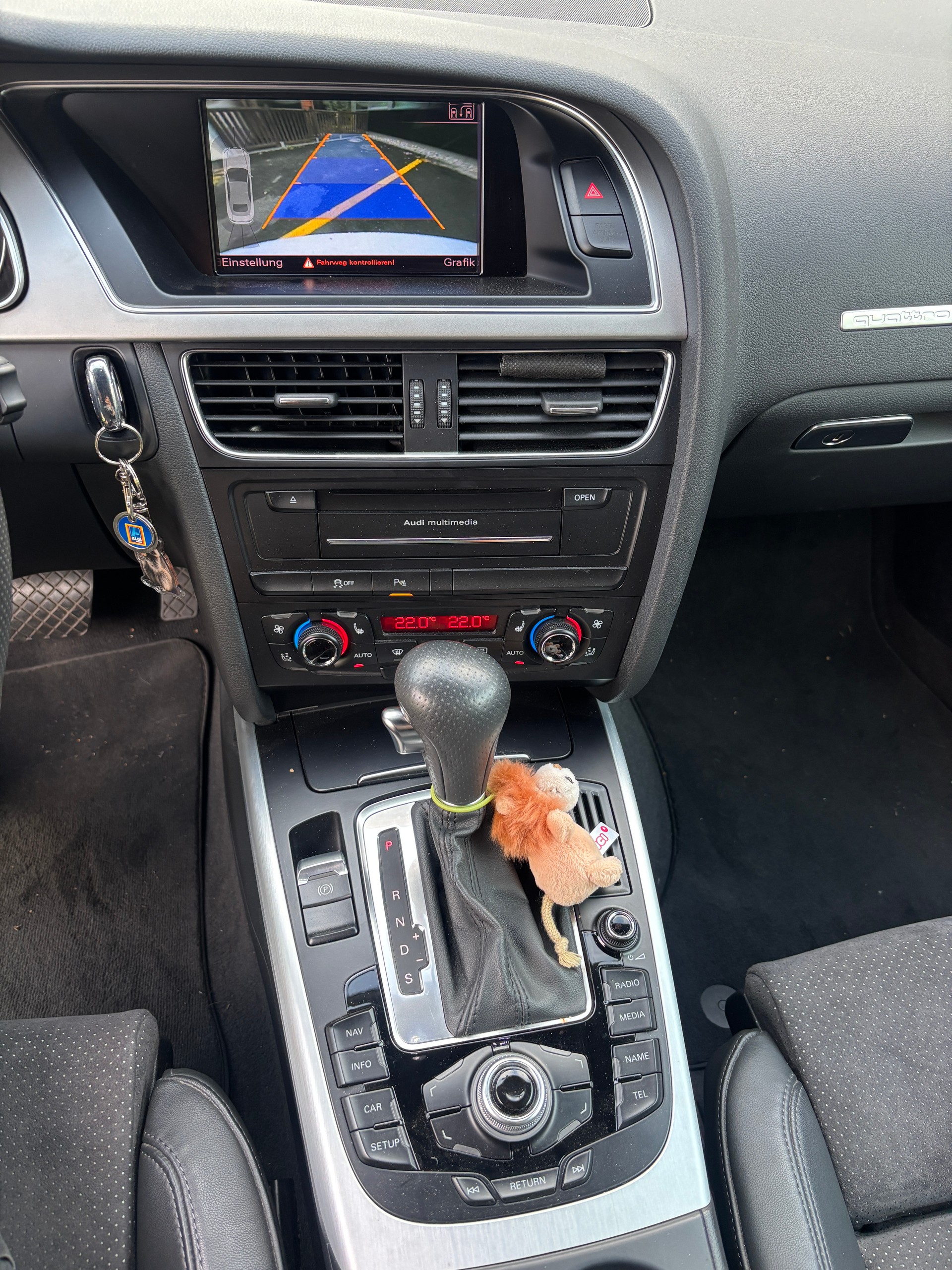 AUDI A5 Cabriolet 3.0 TDI quattro S-tronic-image-13