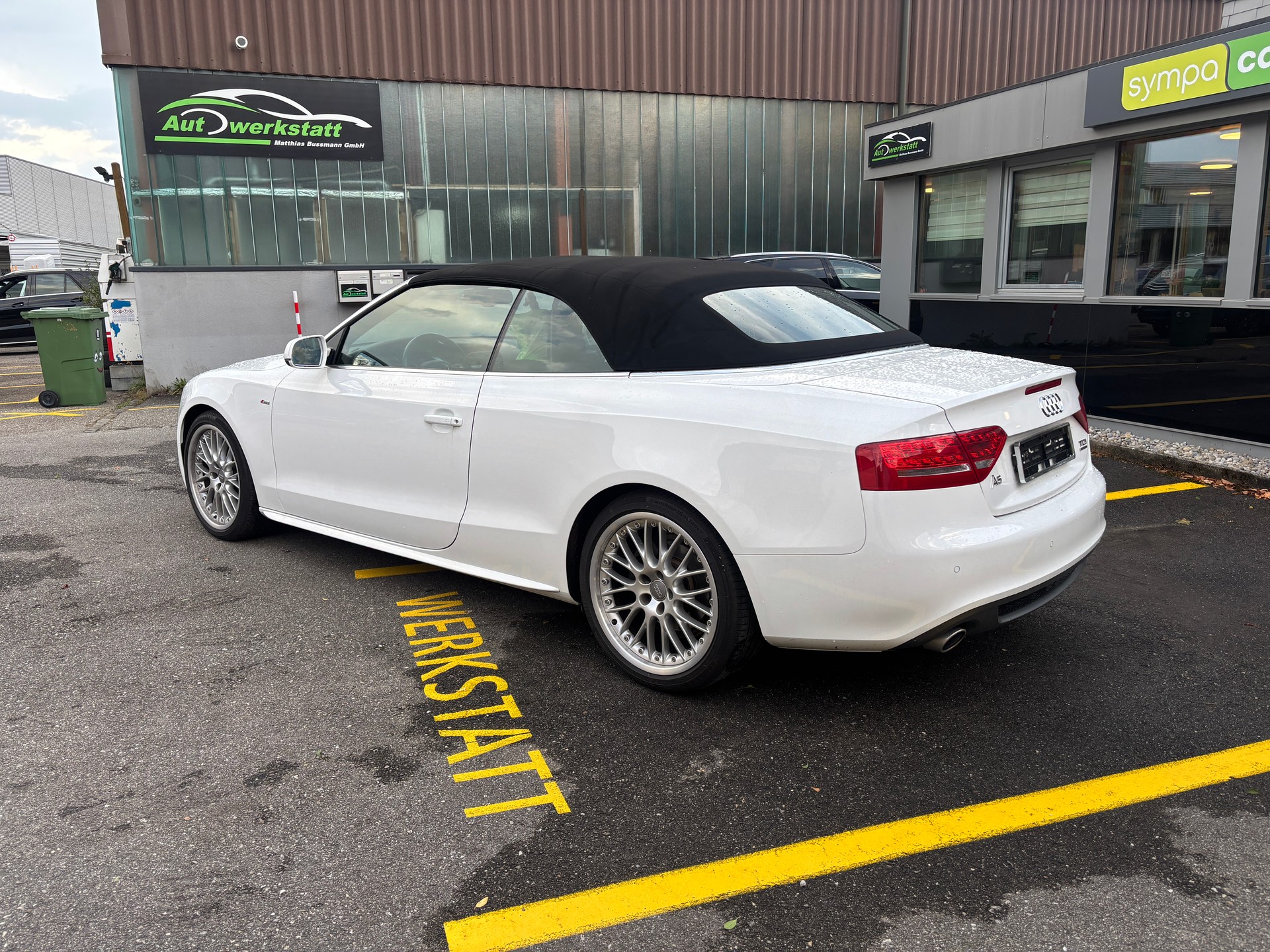 AUDI A5 Cabriolet 3.0 TDI quattro S-tronic-image-3