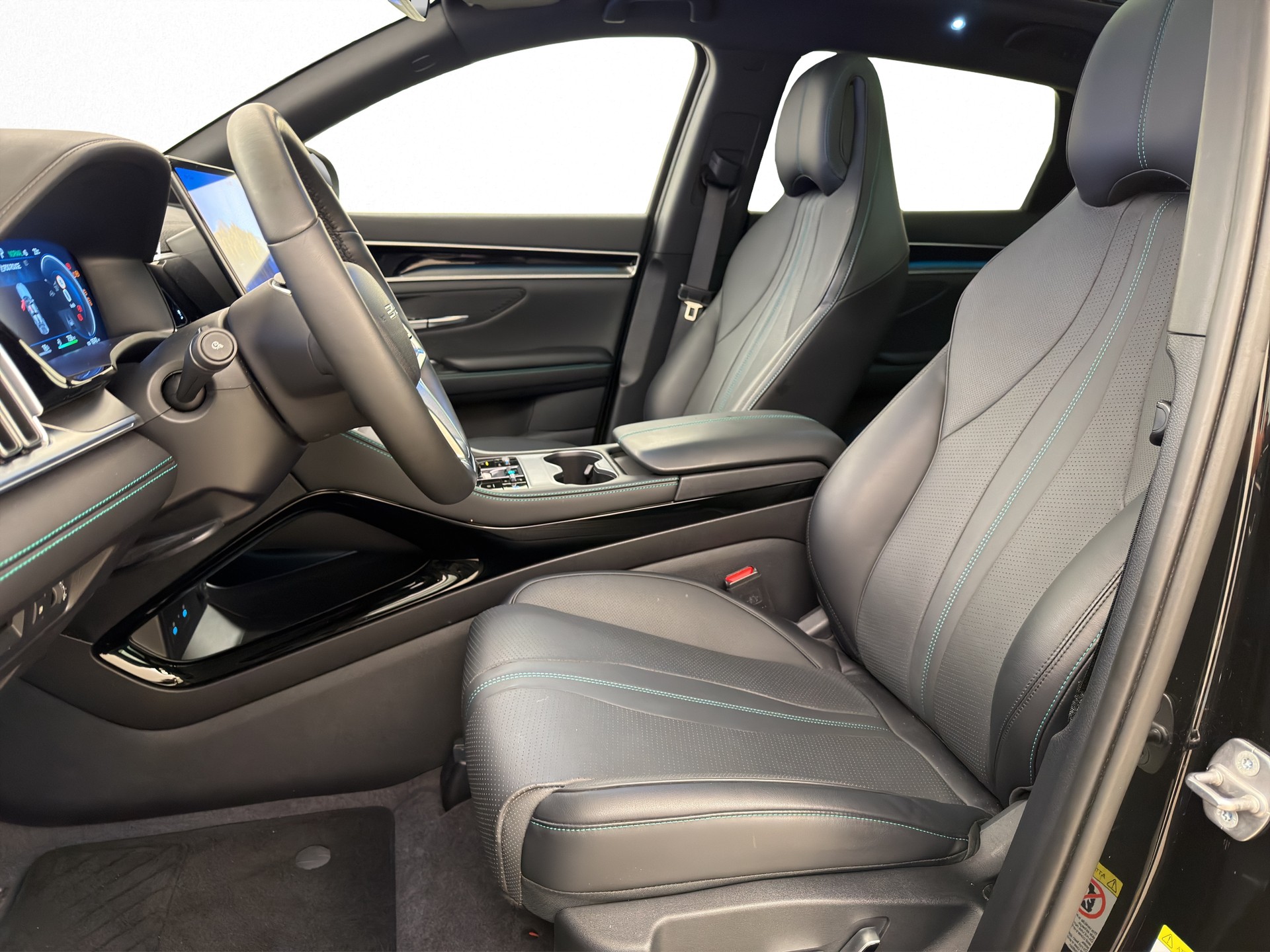 BYD Seal U DM-i Design AWD-image-5