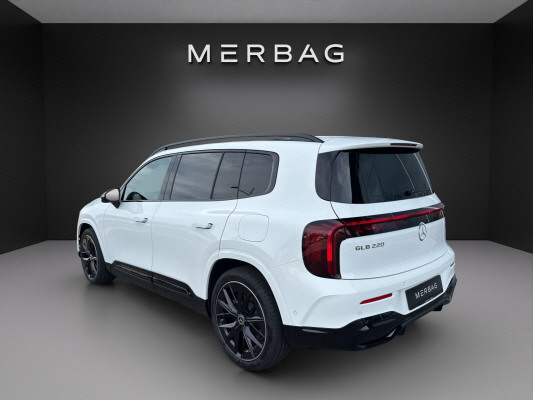 MERCEDES-BENZ GLB 220 4Matic 8G-Tronic-image-1