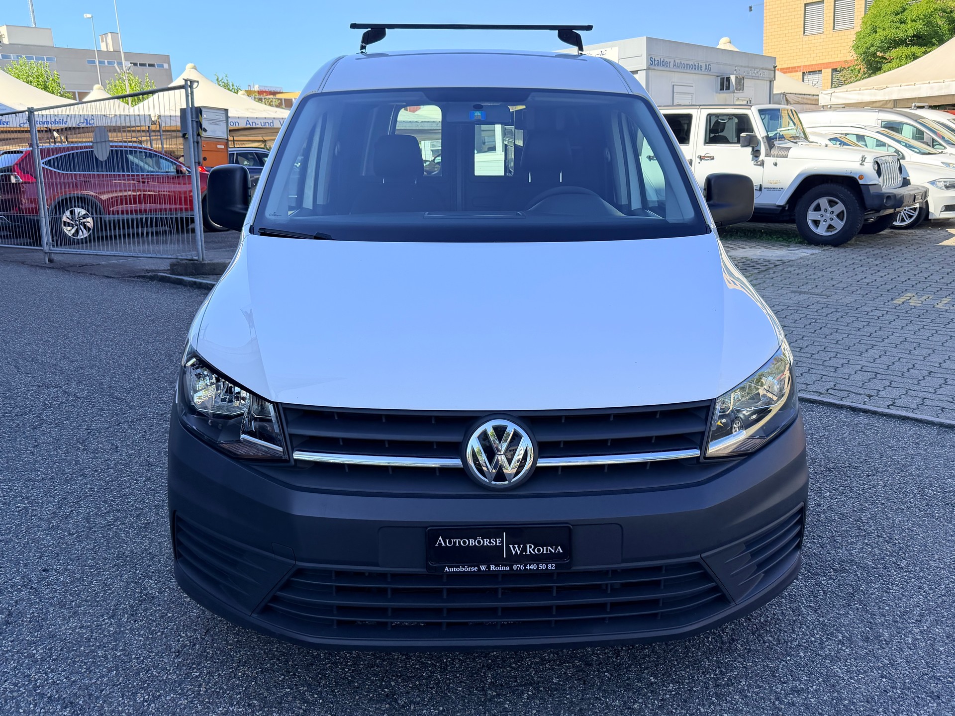 VW Caddy Maxi 2.0TDI BlueMotion Technology-image-7