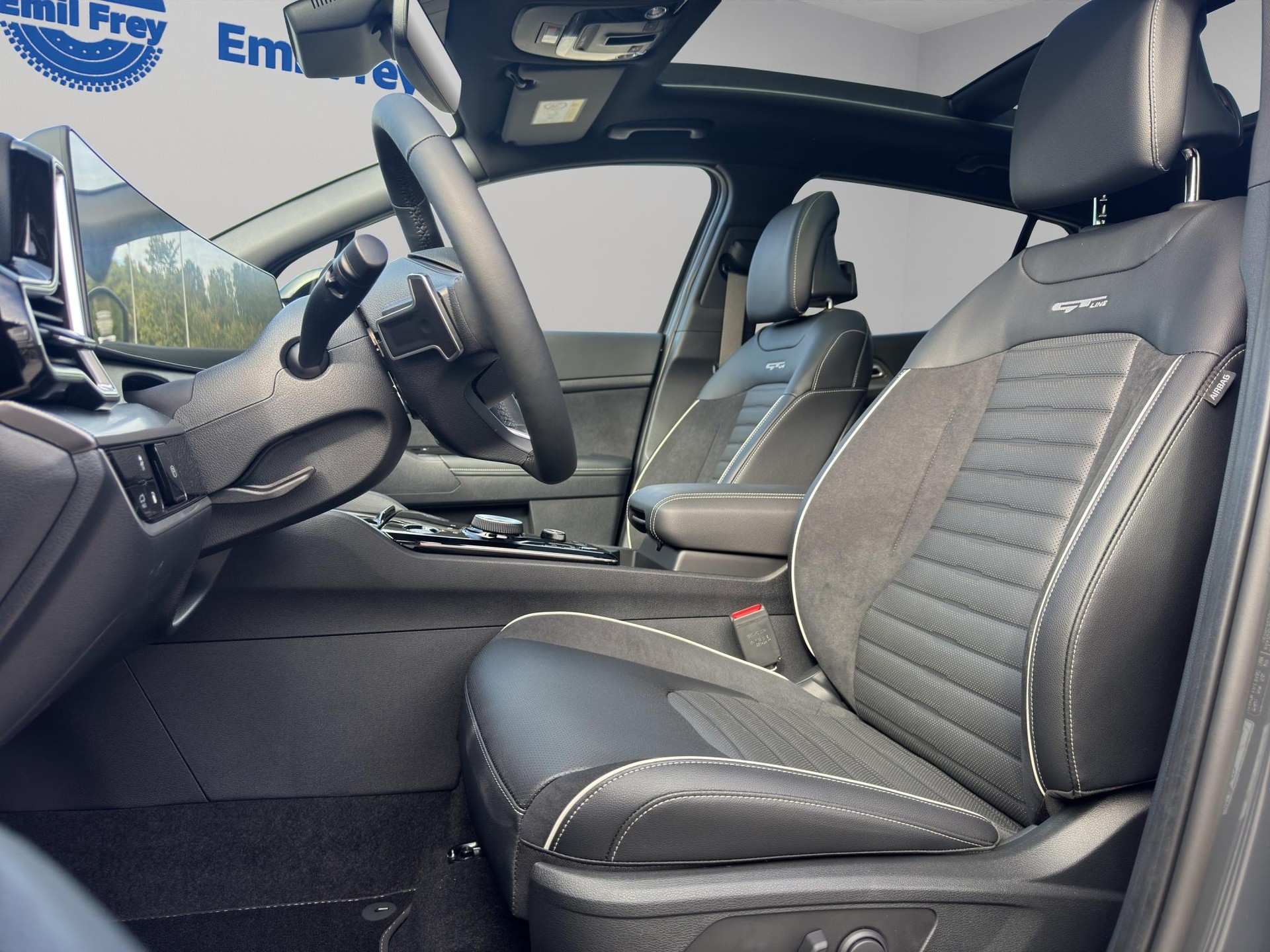 KIA Sportage 1.6 T-GDi PHEV GT-Line-image-3