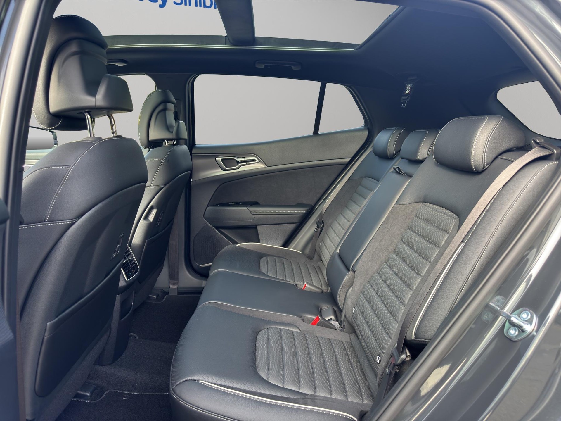 KIA Sportage 1.6 T-GDi PHEV GT-Line-image-10