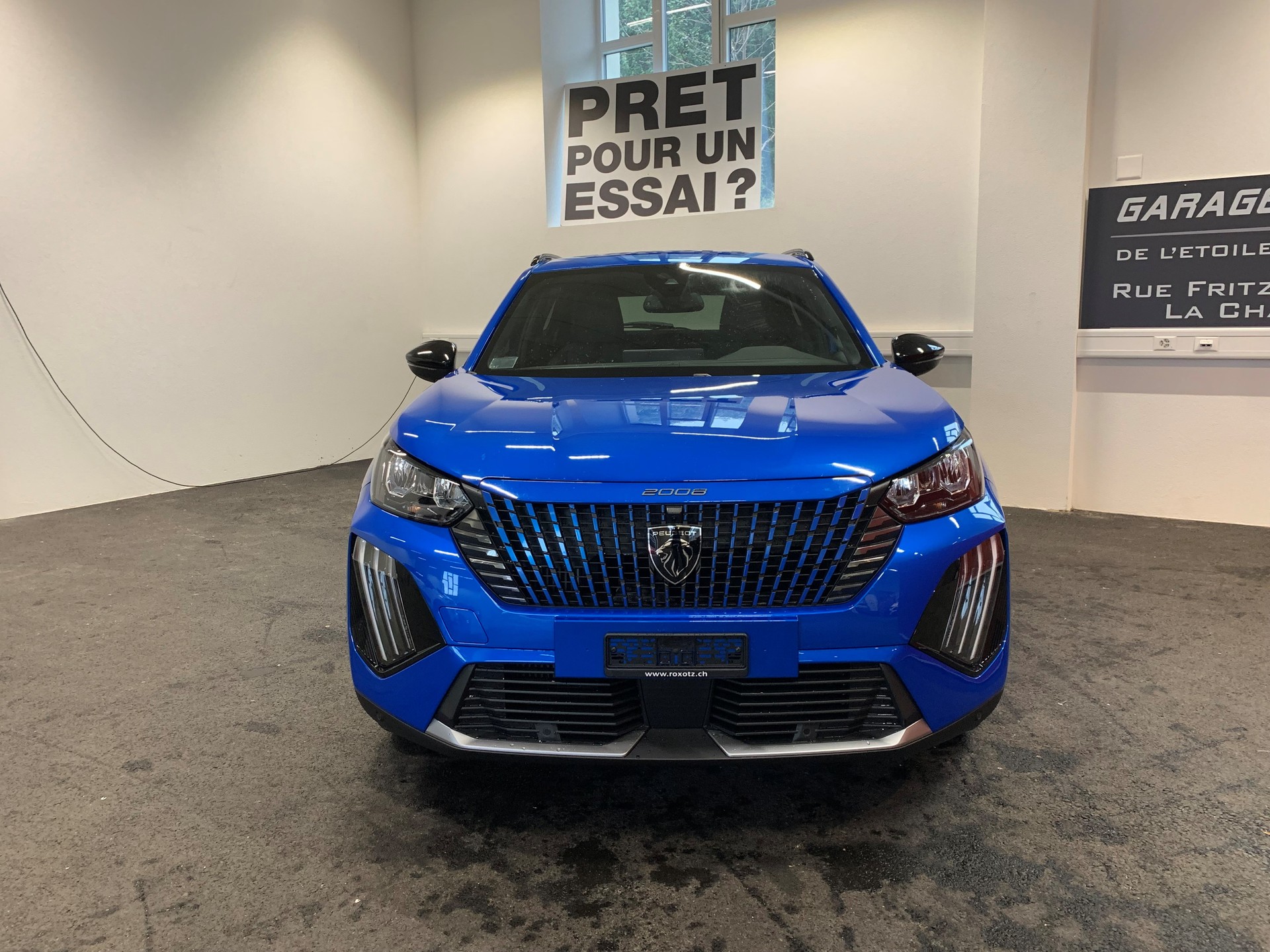 PEUGEOT 2008 1.2 PureTech Allure-image-1