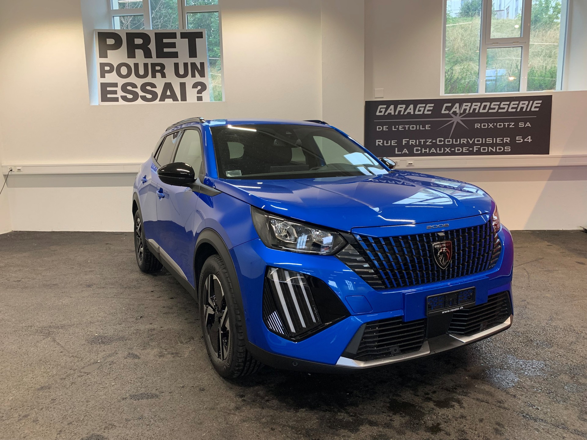 PEUGEOT 2008 1.2 PureTech Allure-image-2