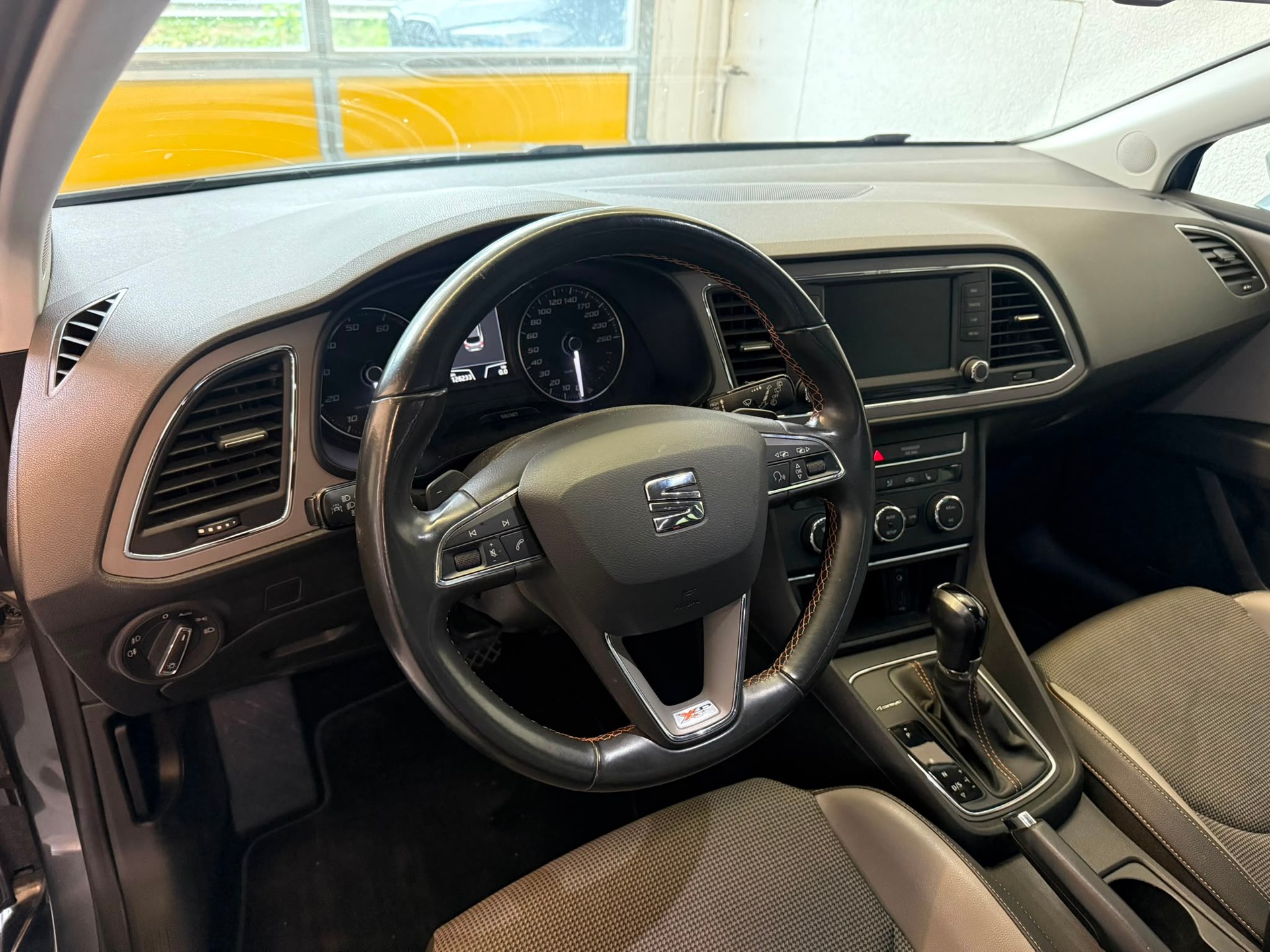 SEAT Leon ST 1.8 TSI X-Perience 4Drive DSG-image-8