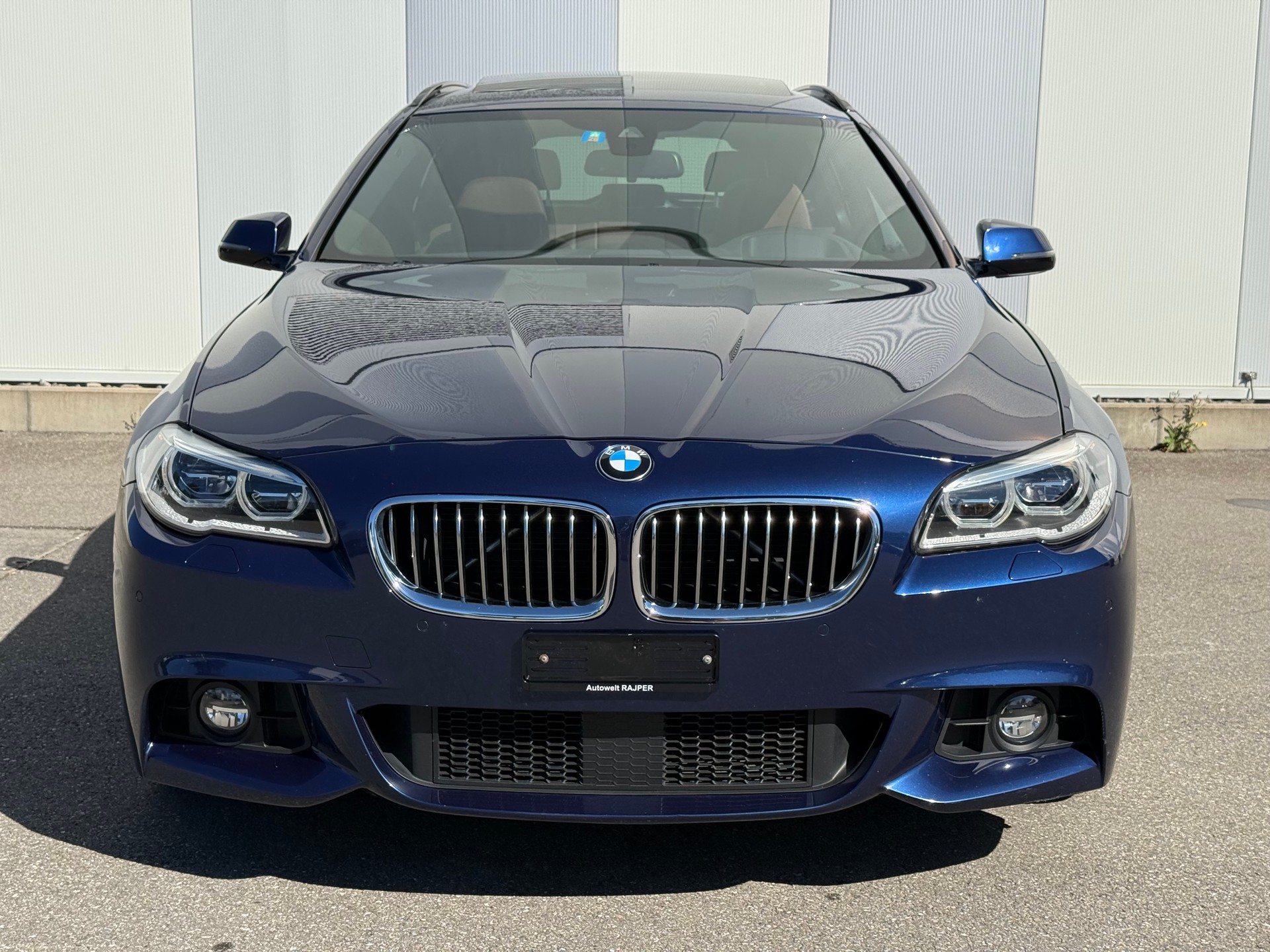 BMW 530d Touring xDrive Steptronic-image-1