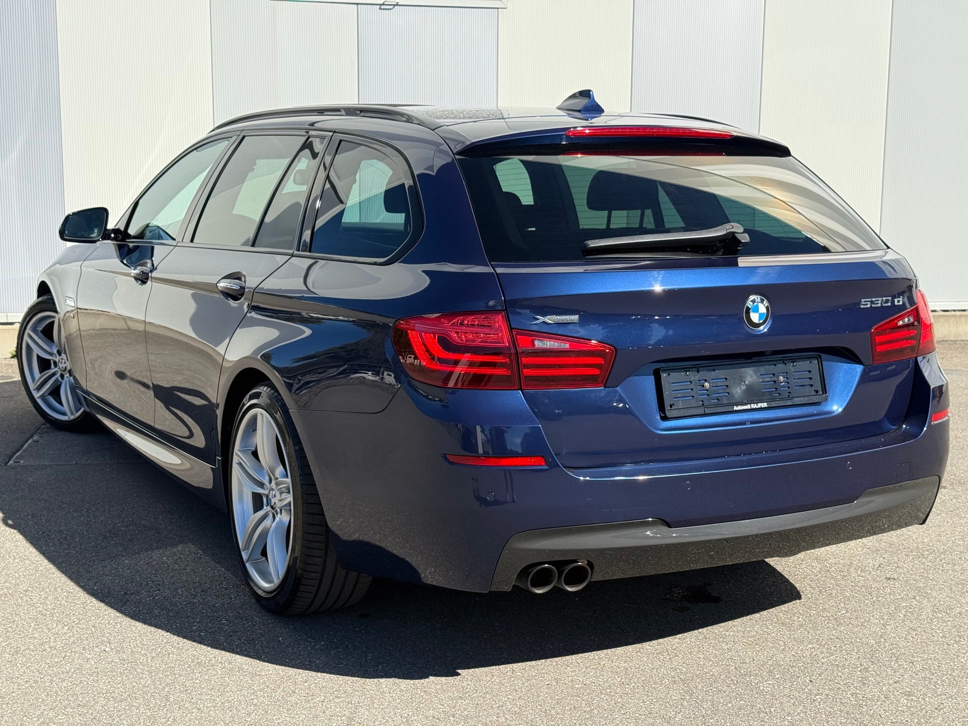 BMW 530d Touring xDrive Steptronic-image-3