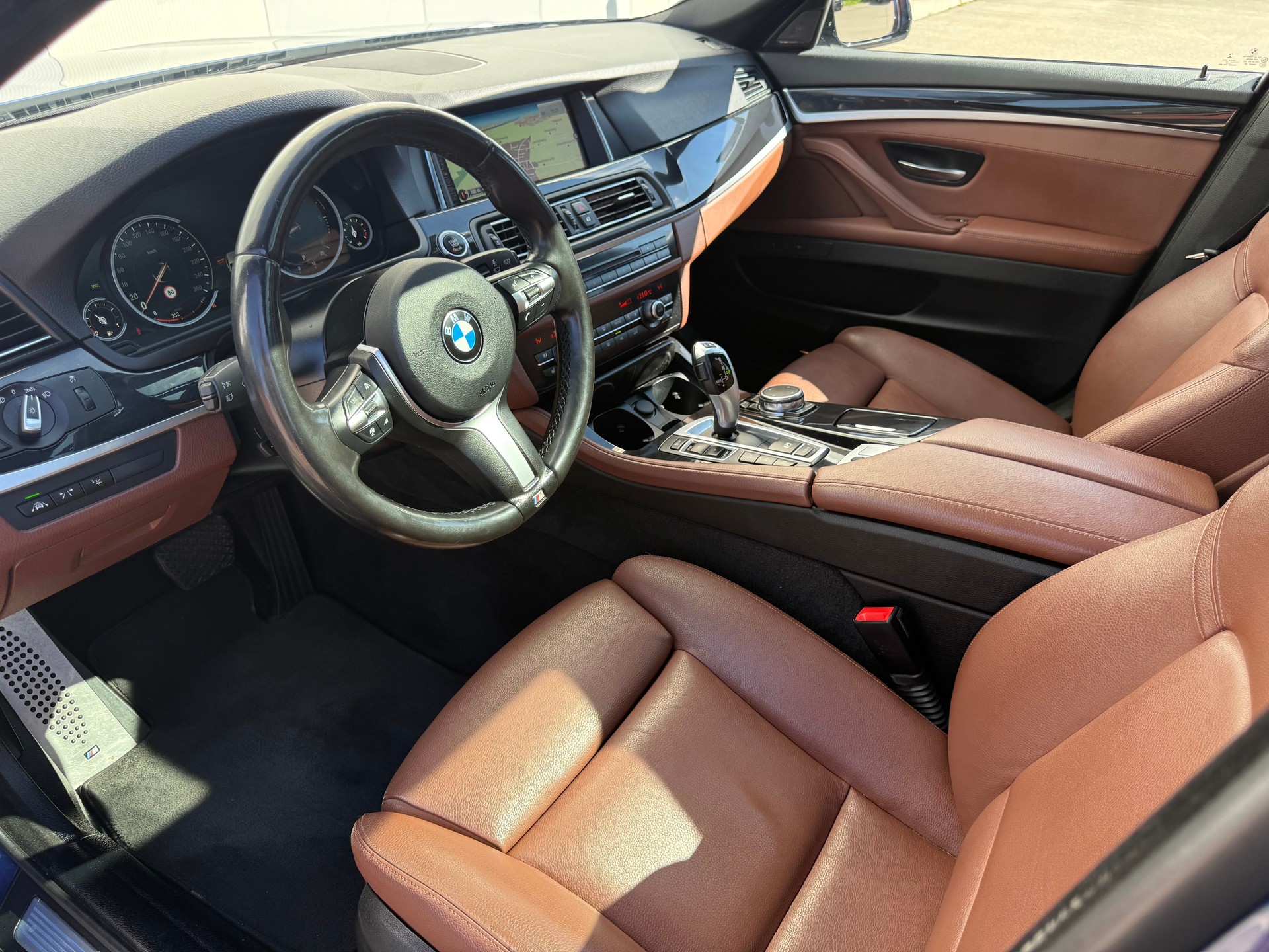 BMW 530d Touring xDrive Steptronic-image-8