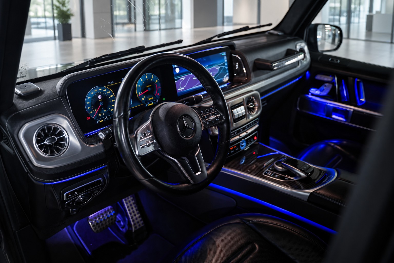 MERCEDES-BENZ G 500 AMG Line-image-2