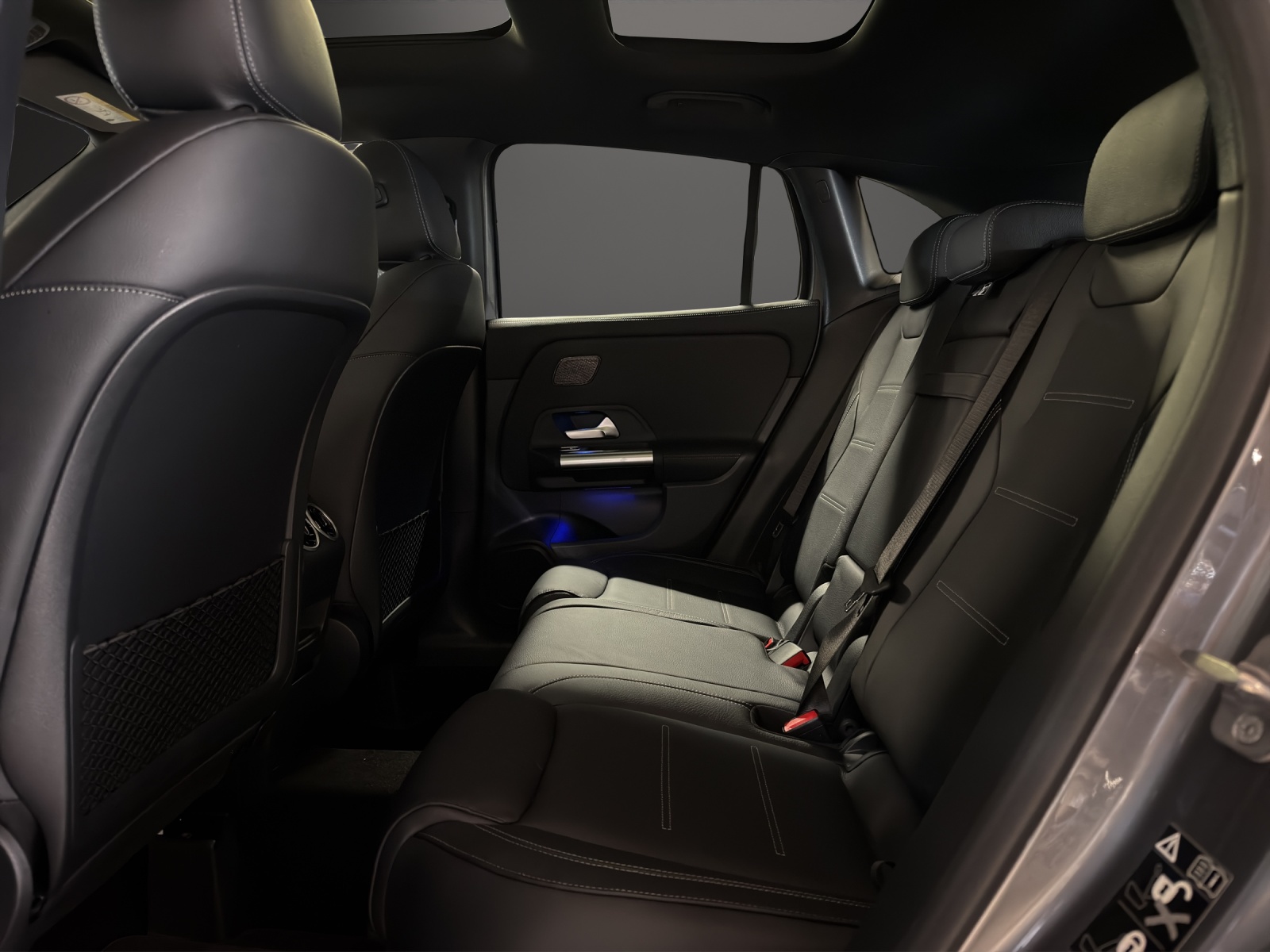 MERCEDES-BENZ GLA 200 Night Star-image-9