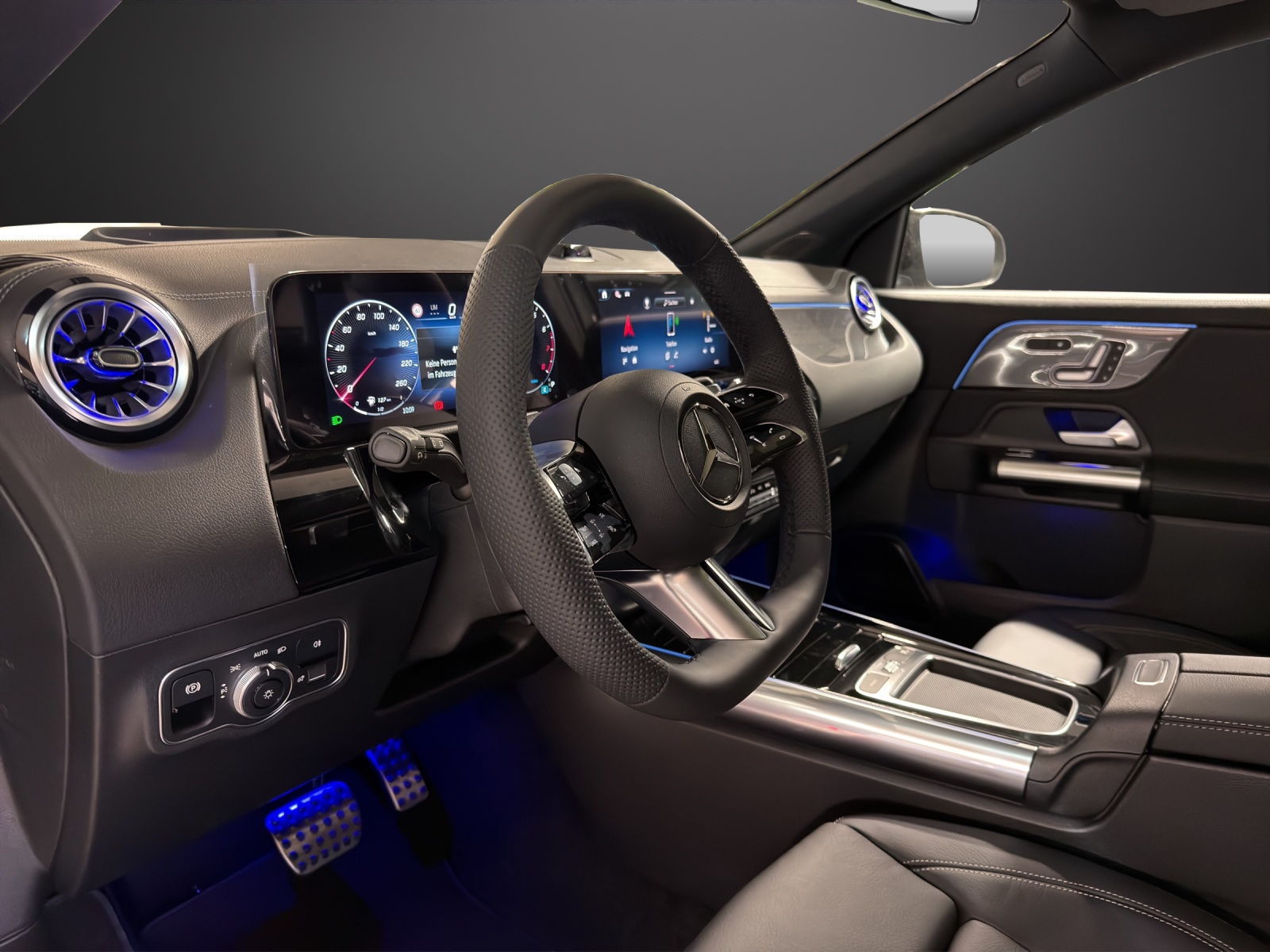 MERCEDES-BENZ GLA 200 Night Star-image-6