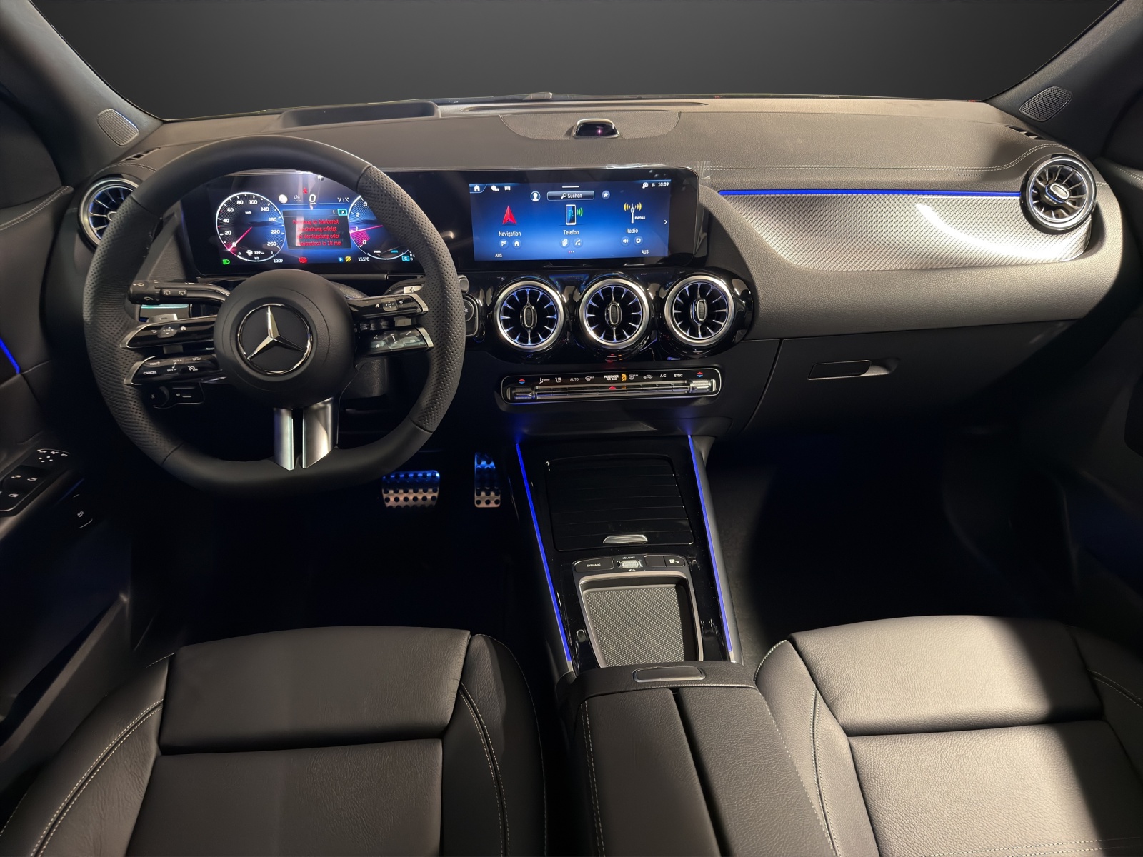 MERCEDES-BENZ GLA 200 Night Star-image-5