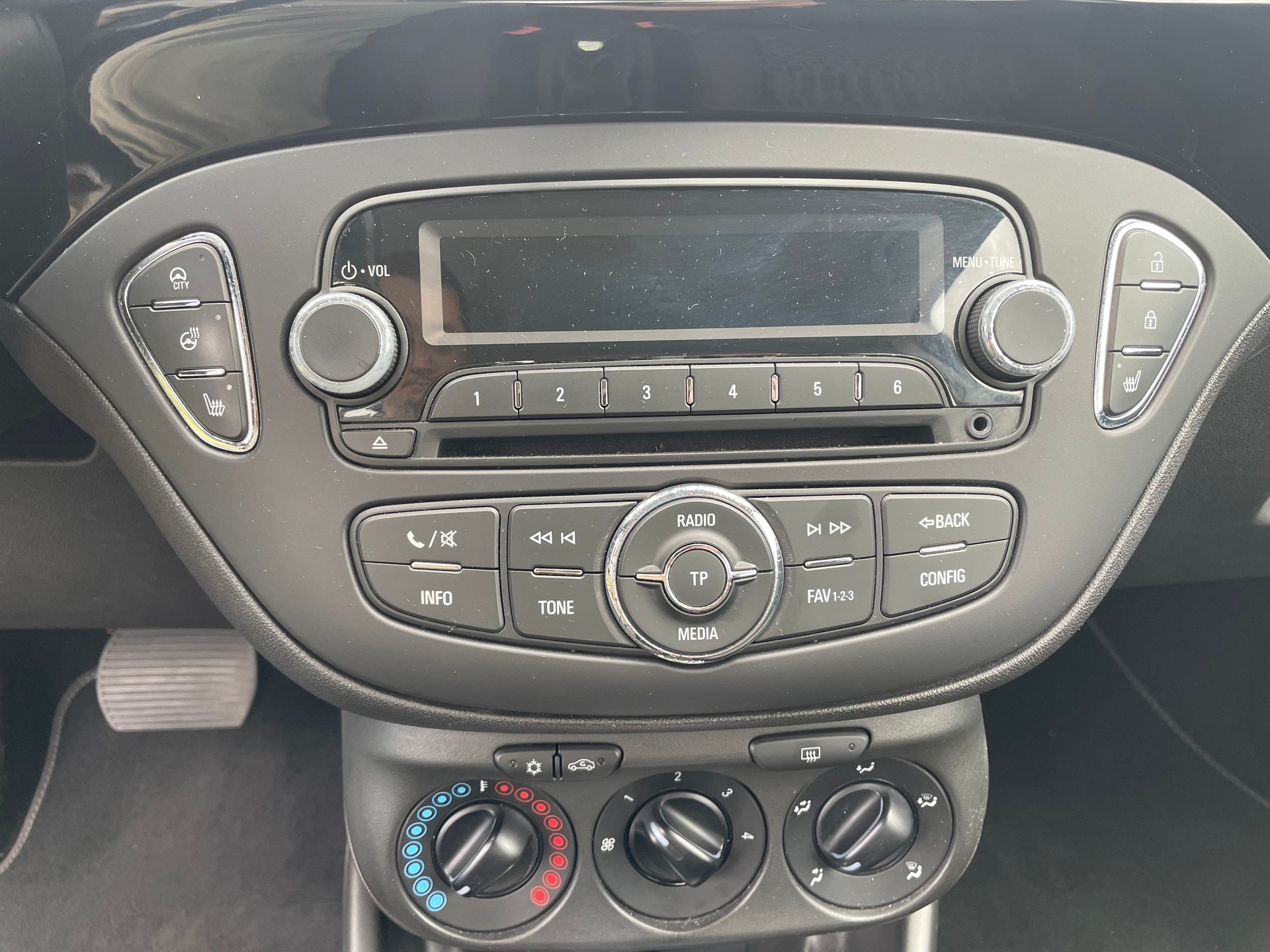 OPEL Corsa 1.4 TP Enjoy Easytronic-image-16