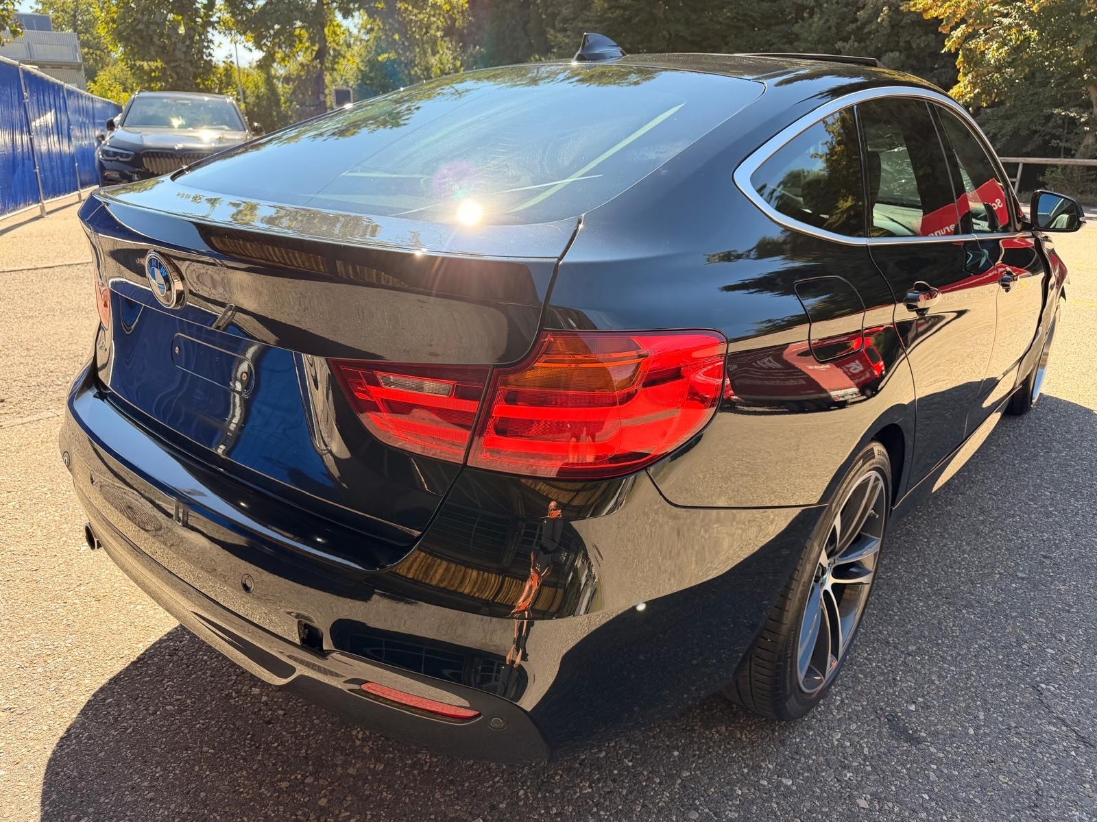 BMW 320d GT xDrive M-Paket-image-4
