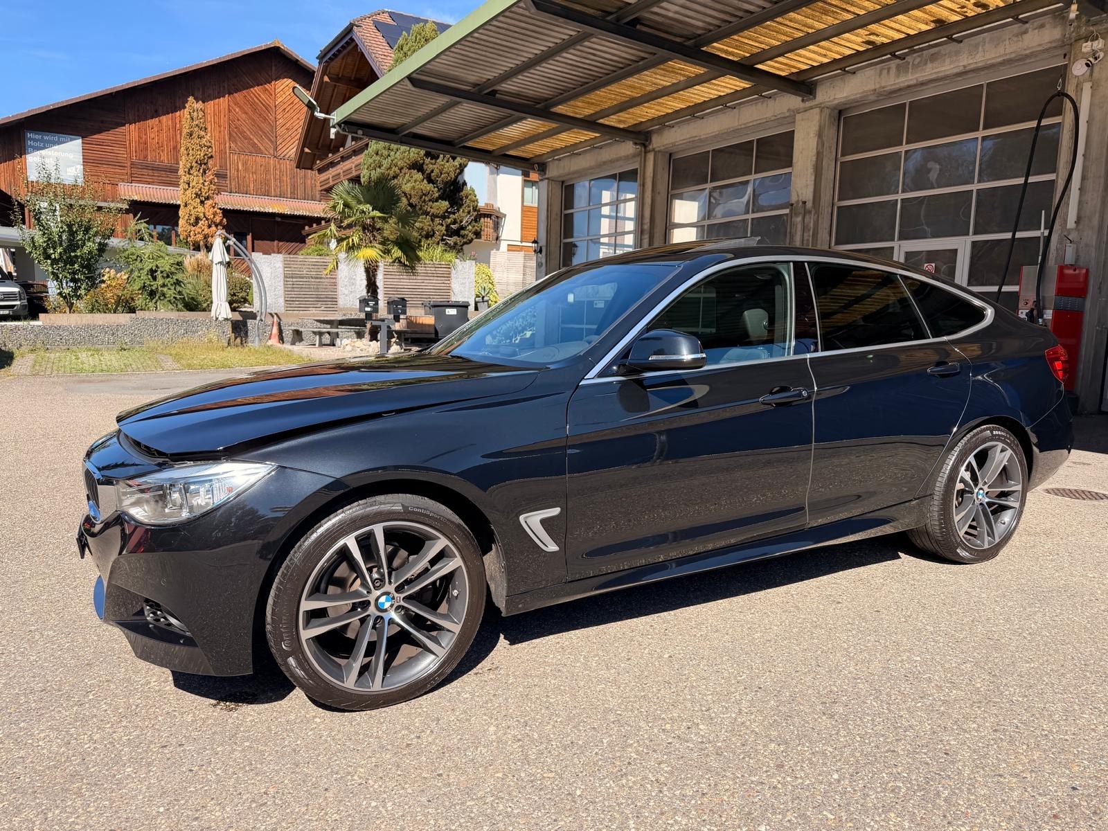 BMW 320d GT xDrive M-Paket-image-0