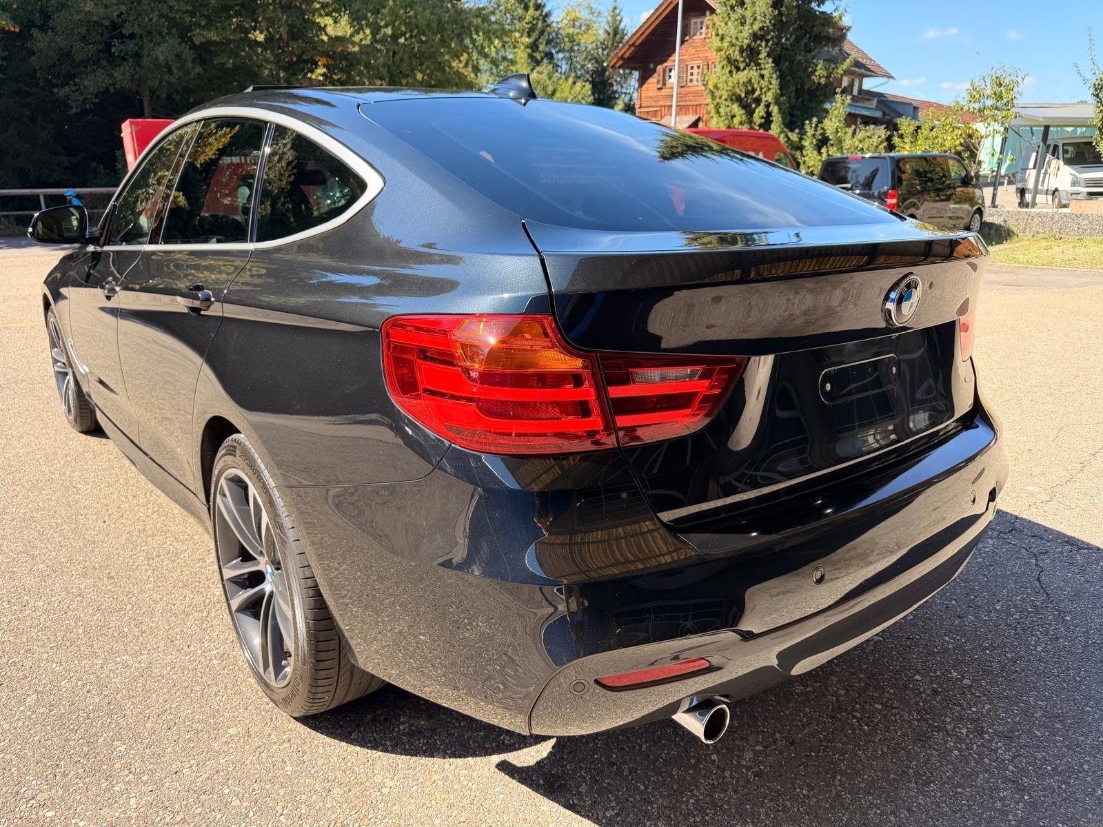 BMW 320d GT xDrive M-Paket-image-3