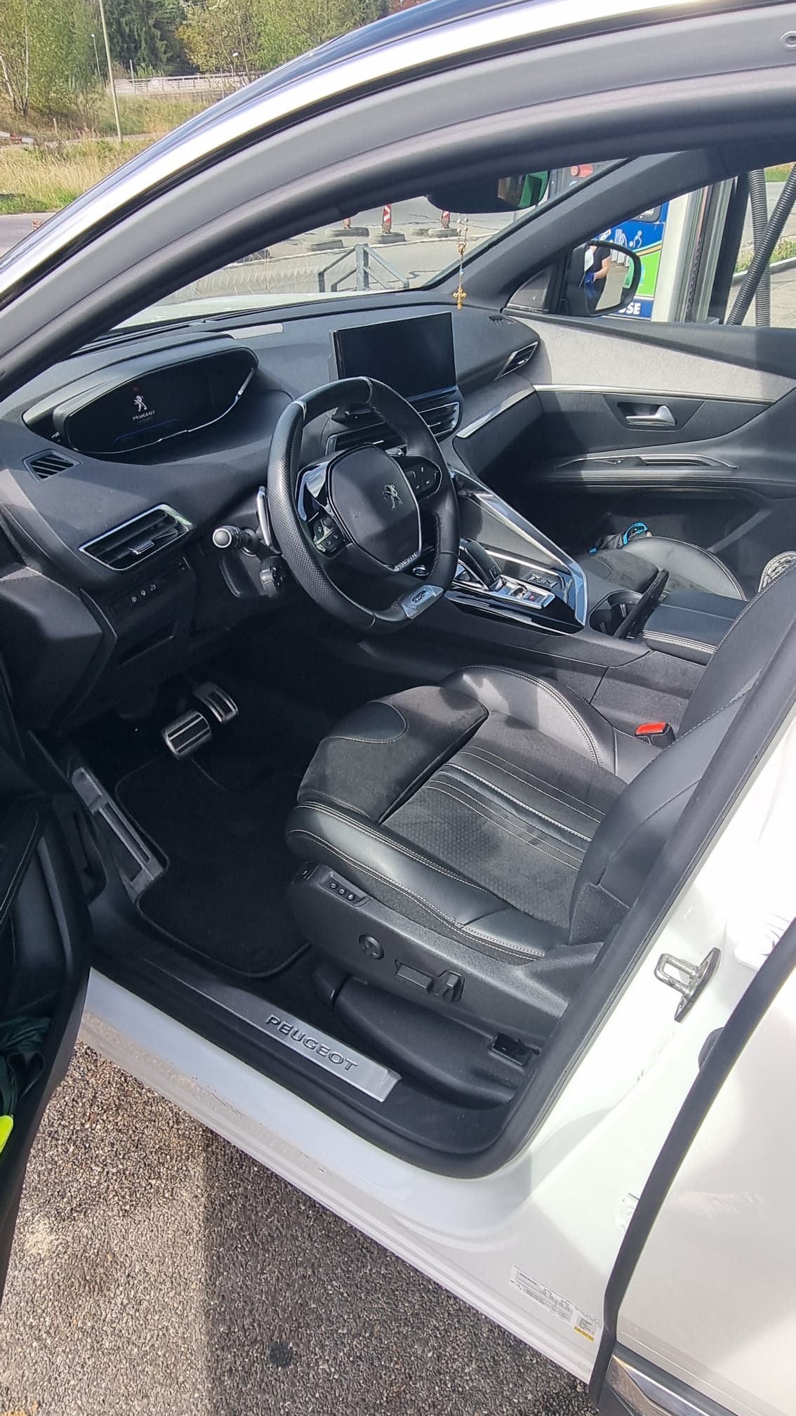PEUGEOT 3008-image-4