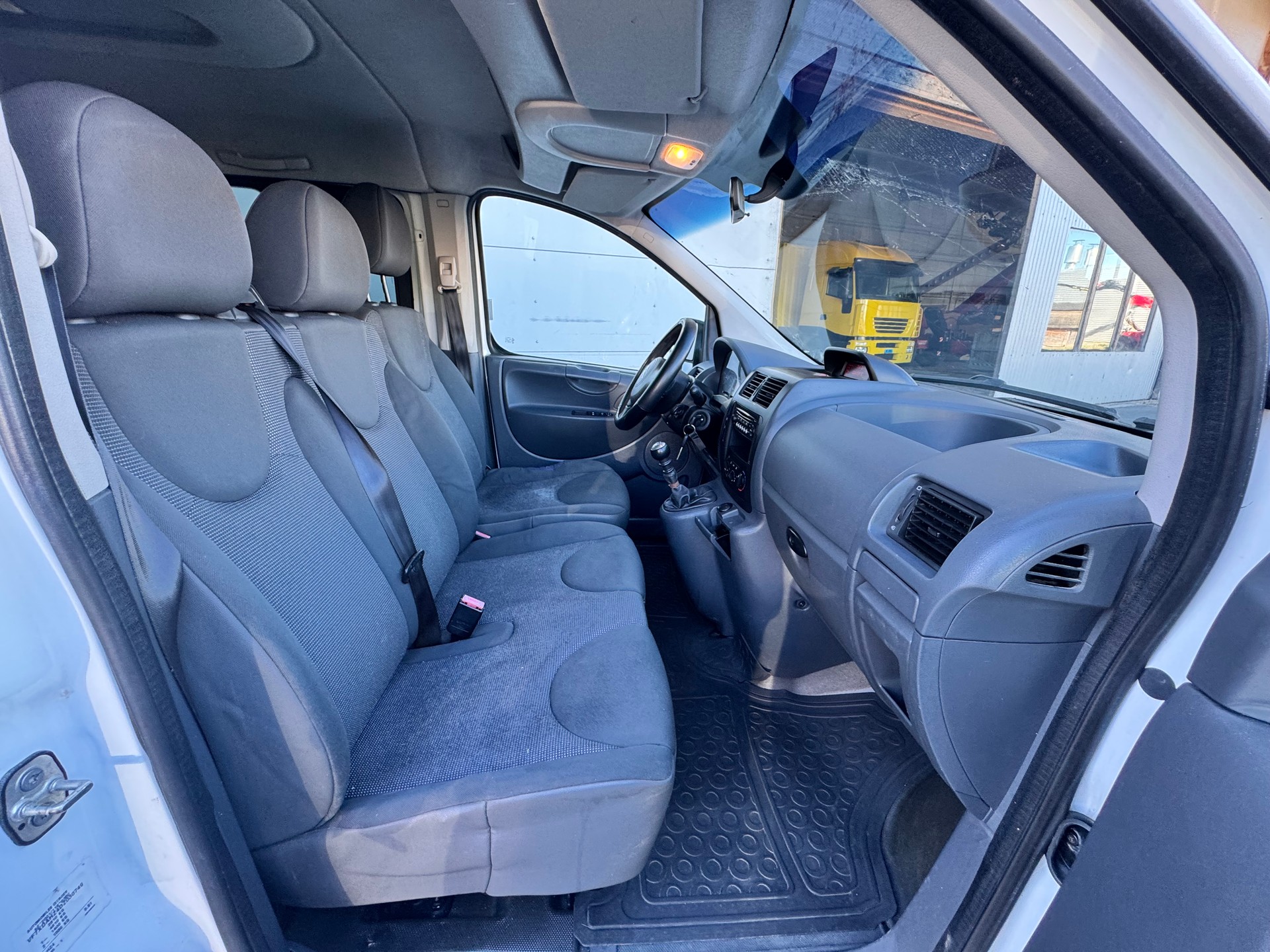 CITROEN Jumpy 2.0HDi L2H1 Seduction-image-10