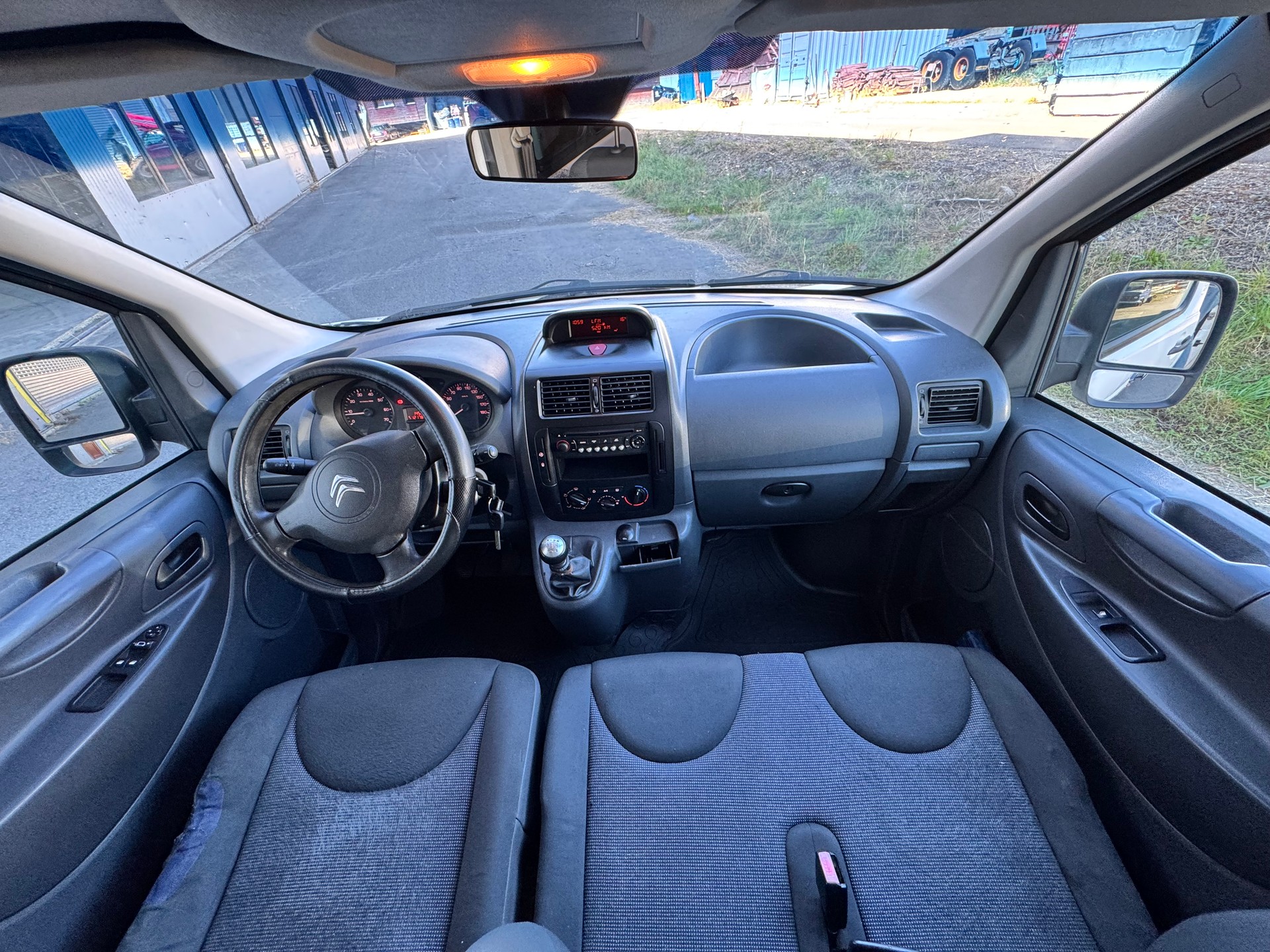 CITROEN Jumpy 2.0HDi L2H1 Seduction-image-11