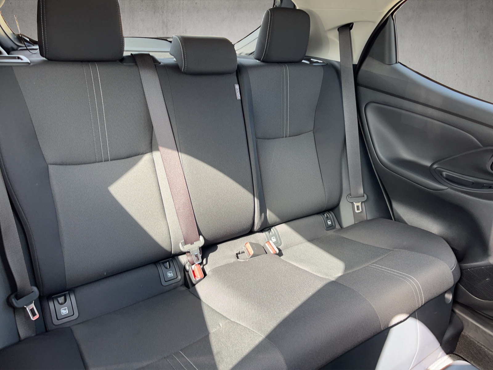 TOYOTA Yaris 1.5 VVT-i HSD Teamplayer-image-13