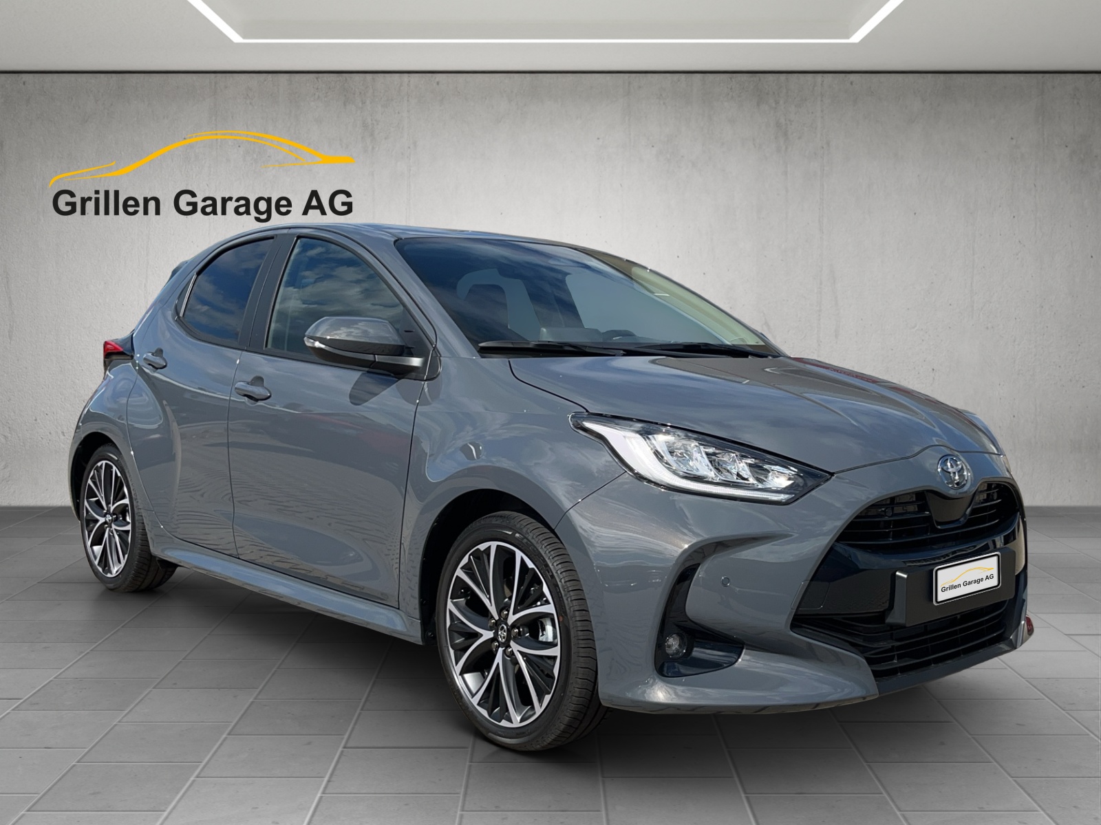 TOYOTA Yaris 1.5 VVT-i HSD Teamplayer-image-6