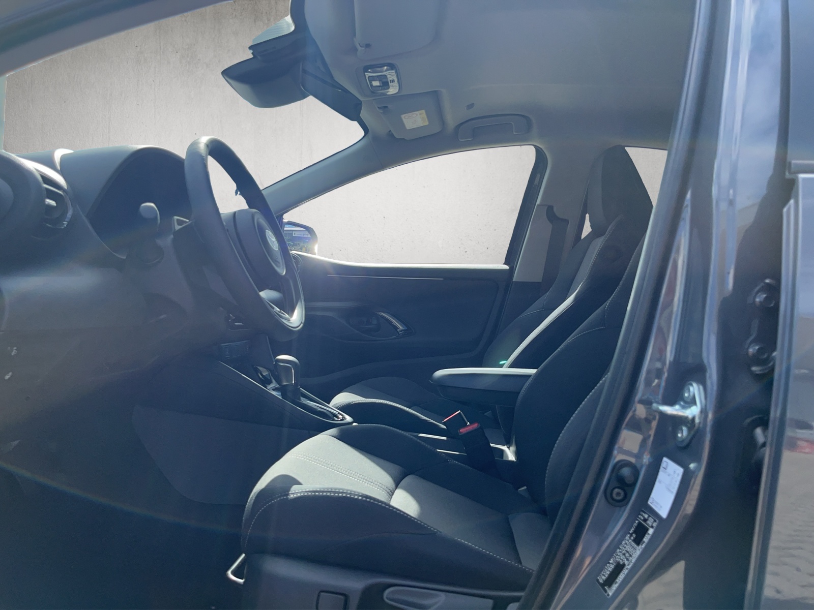 TOYOTA Yaris 1.5 VVT-i HSD Teamplayer-image-8