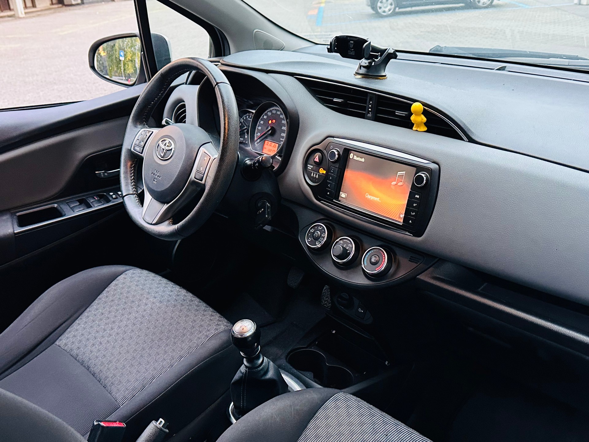 TOYOTA Yaris 1.33 Trend-image-9
