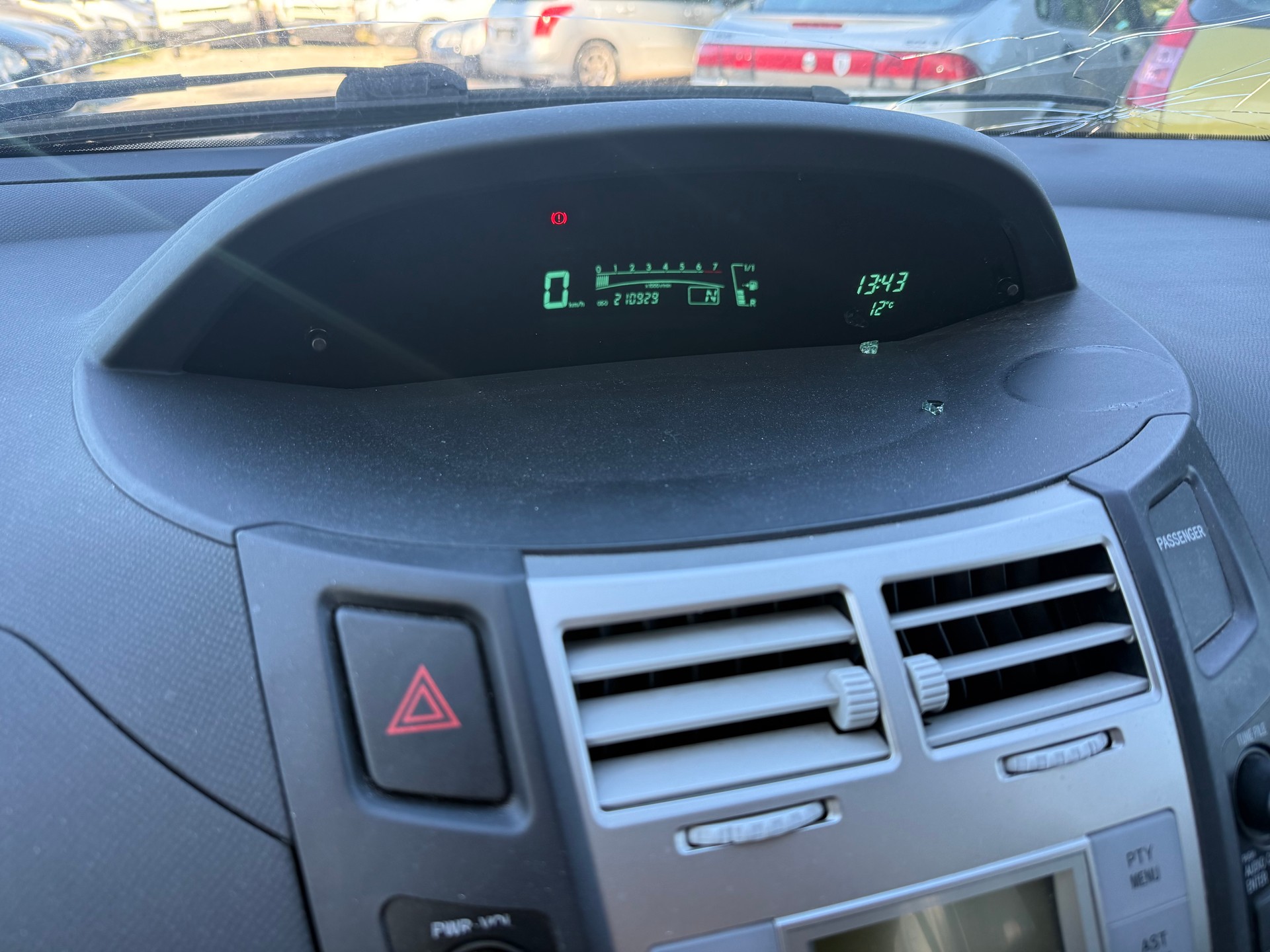 TOYOTA Yaris 1.3 City Multimode-image-12