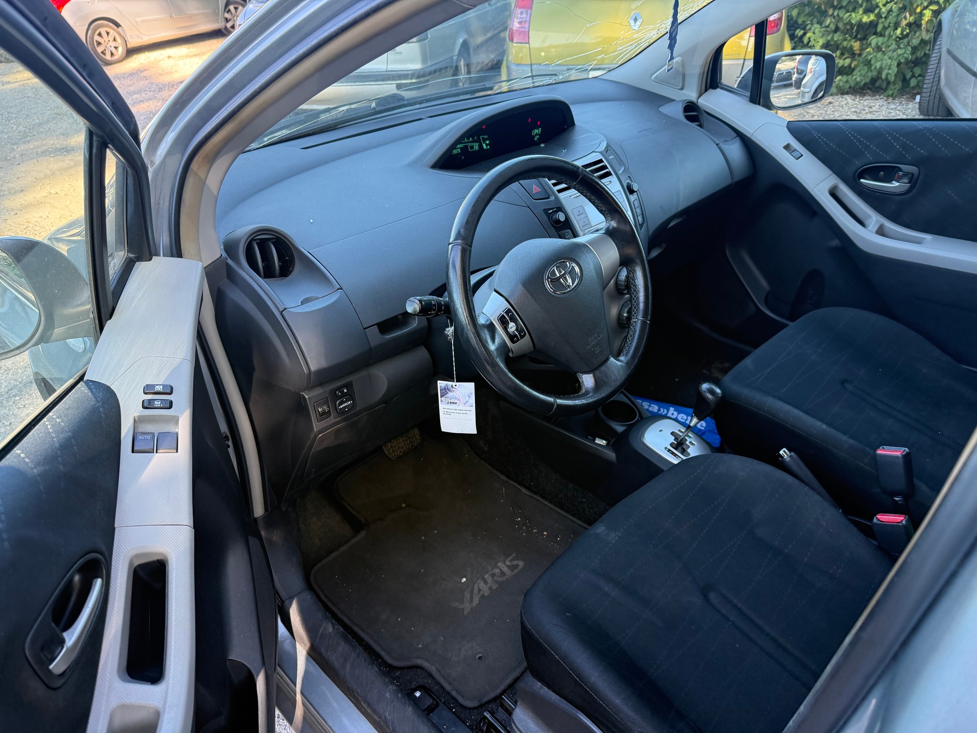 TOYOTA Yaris 1.3 City Multimode-image-10