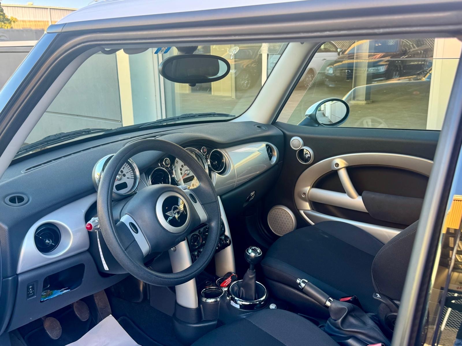 MINI Cooper-image-5