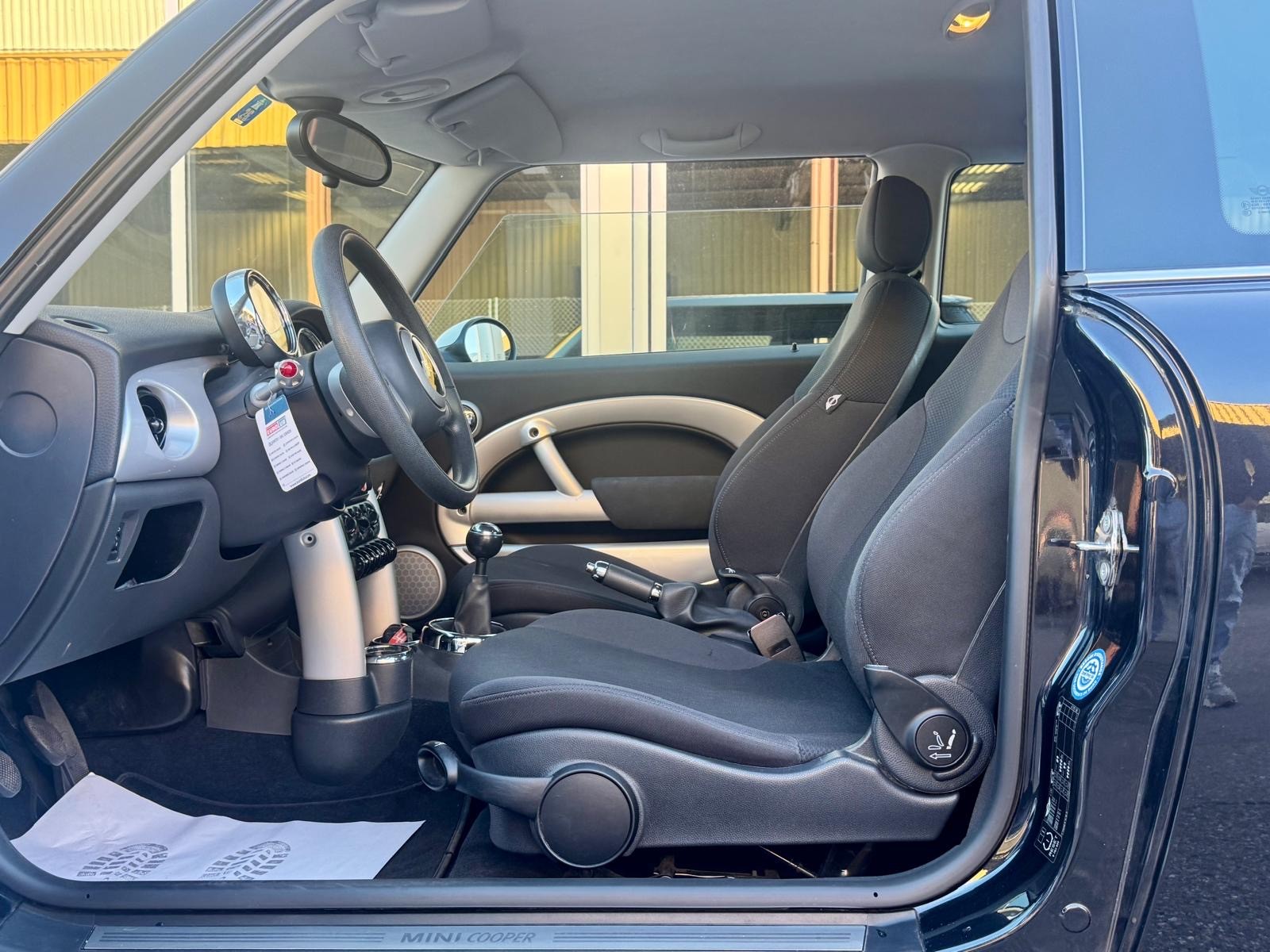 MINI Cooper-image-6