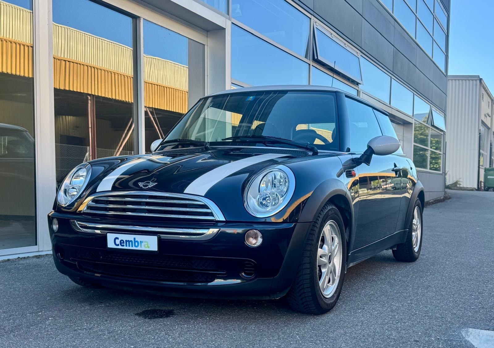 MINI Cooper-image-1