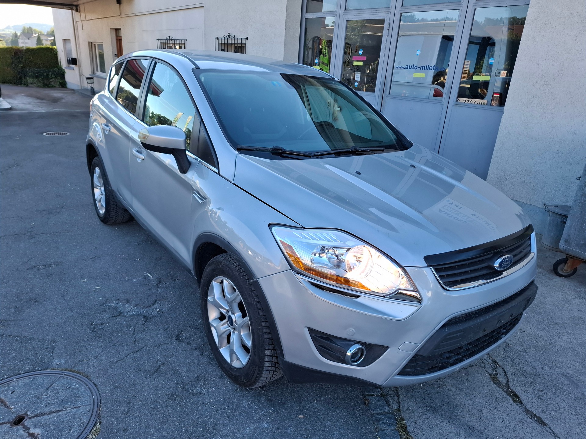FORD Kuga 2.0 TDCi Titanium 4WD PowerShift-image-1
