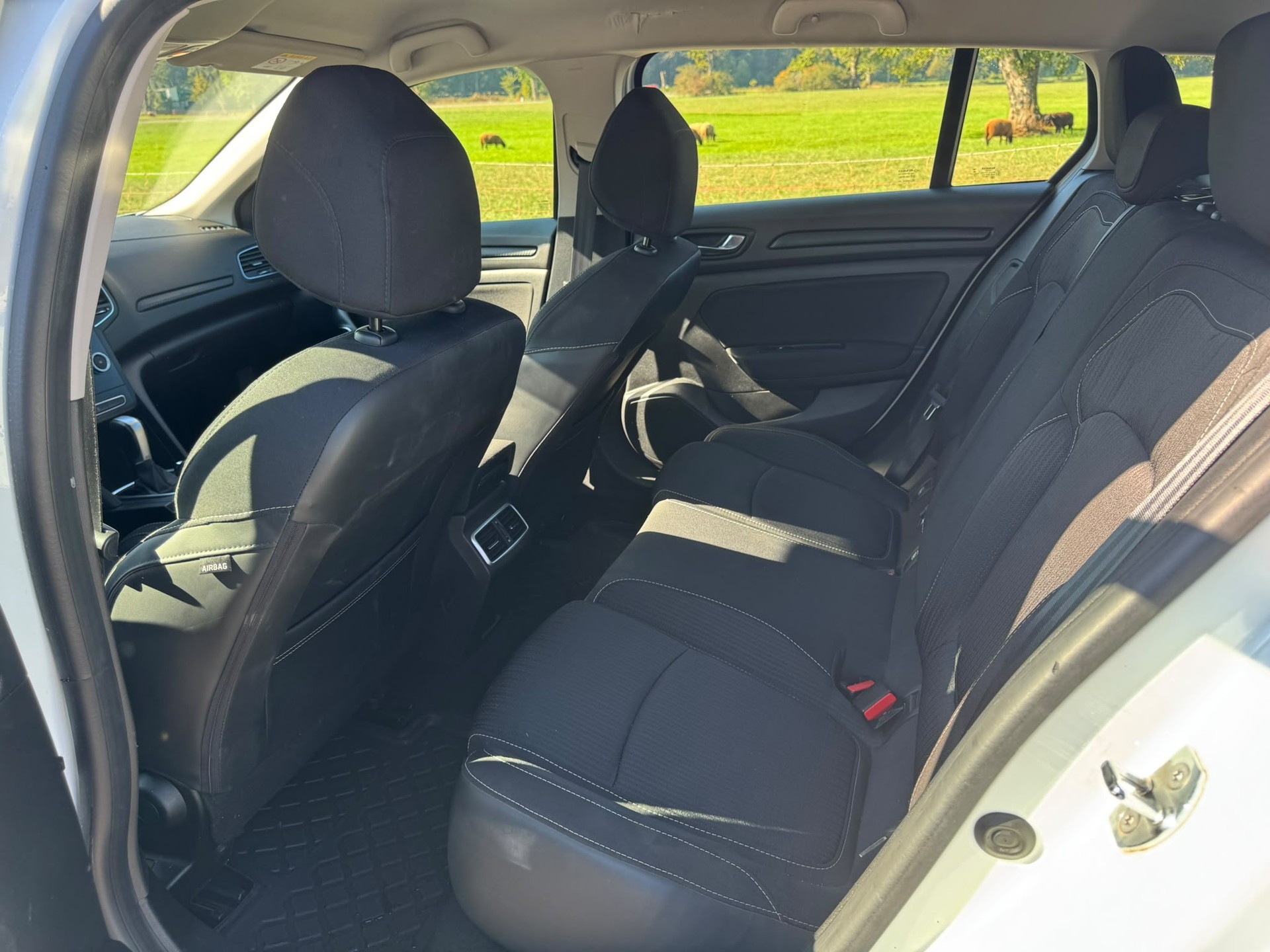RENAULT Mégane Grandtour 1.5 dCi Business EDC-image-11