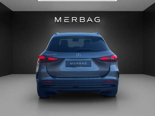 MERCEDES-BENZ GLA 200 Night Star 7G-D-image-4