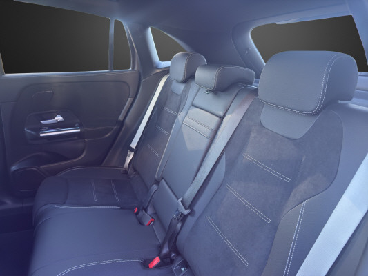 MERCEDES-BENZ GLA 200 Night Star 7G-D-image-9