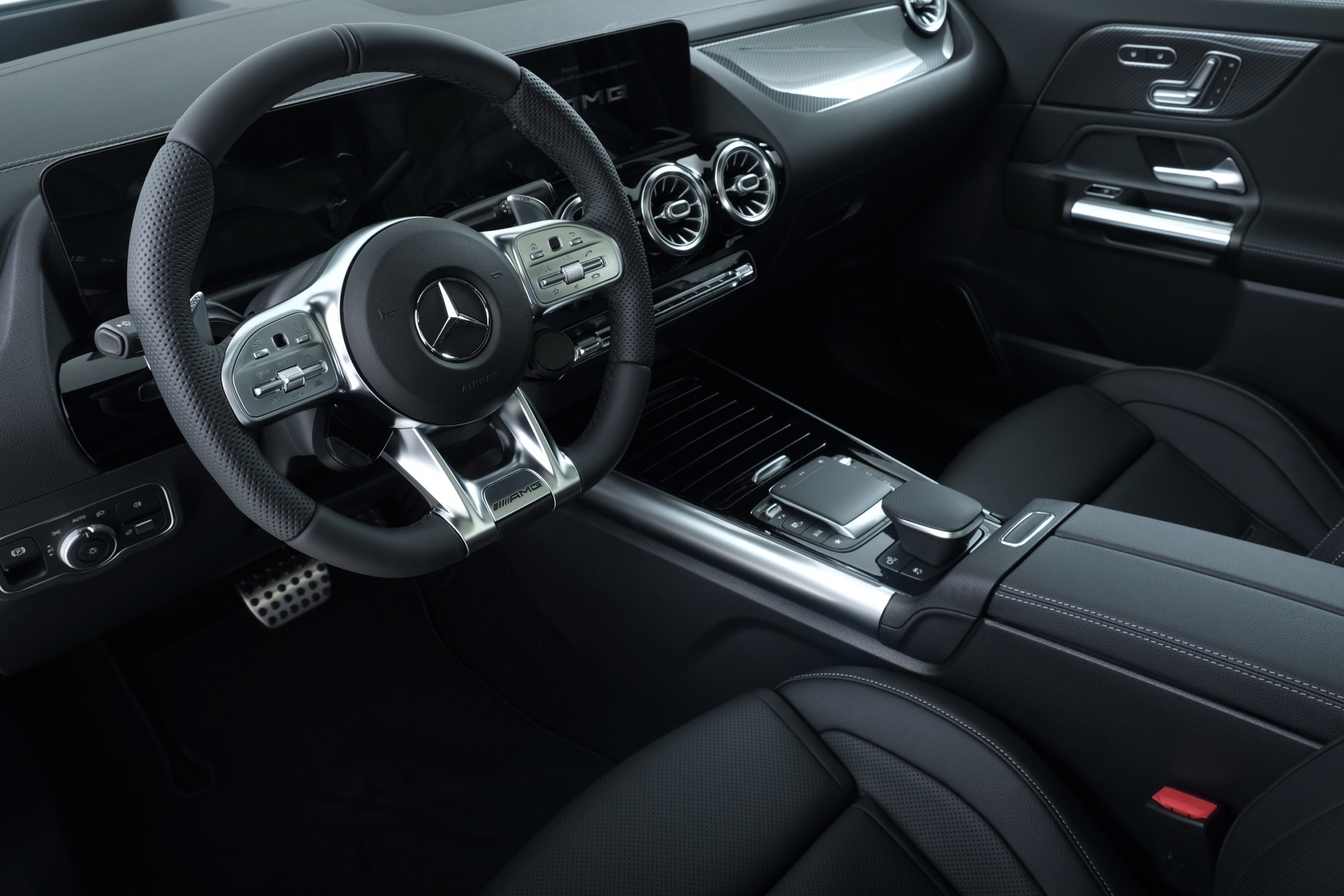 MERCEDES-BENZ GLA 45 S AMG 4matic+ H247-image-6