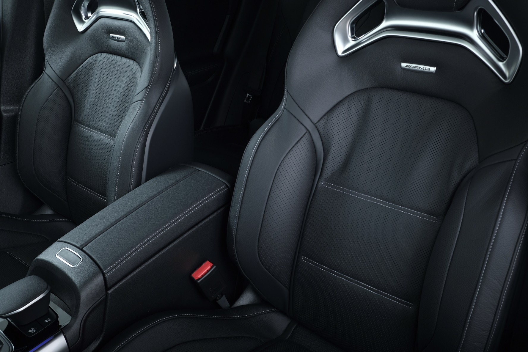 MERCEDES-BENZ GLA 45 S AMG 4matic+ H247-image-8
