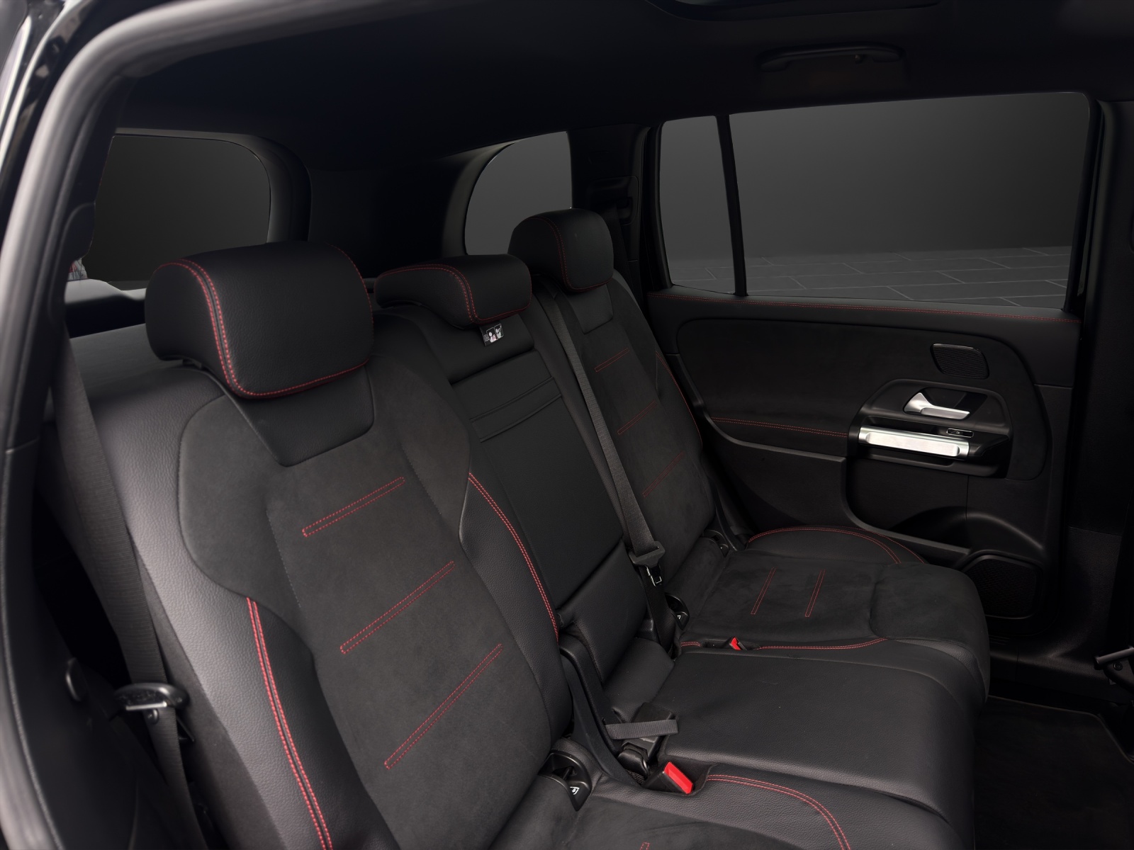 MERCEDES-BENZ GLB 220 d 4Matic AMG Line 8G-Tronic mit 190 PS-image-15
