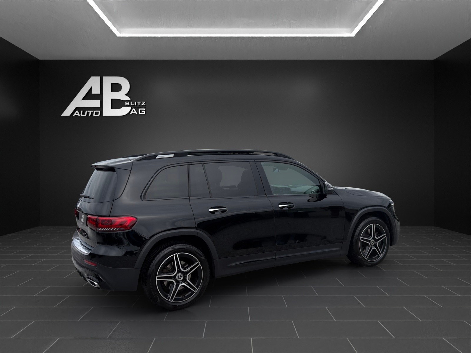 MERCEDES-BENZ GLB 220 d 4Matic AMG Line 8G-Tronic mit 190 PS-image-4