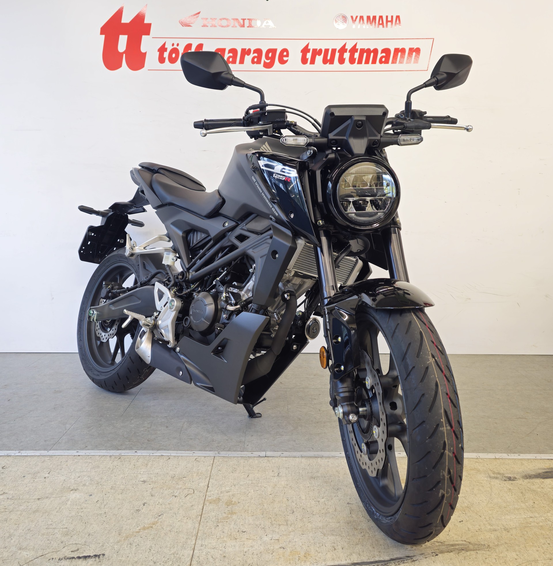 HONDA CB 125 R-showroom-element-2