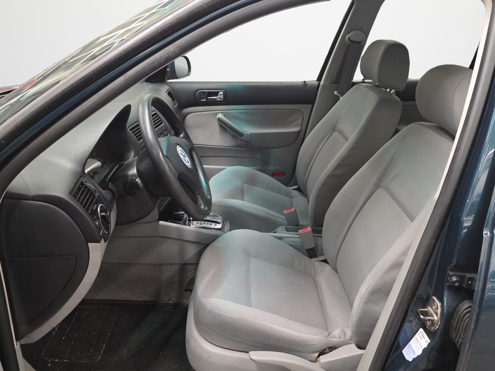 VW Bora Variant 2.0 Comfortline Automat-image-4
